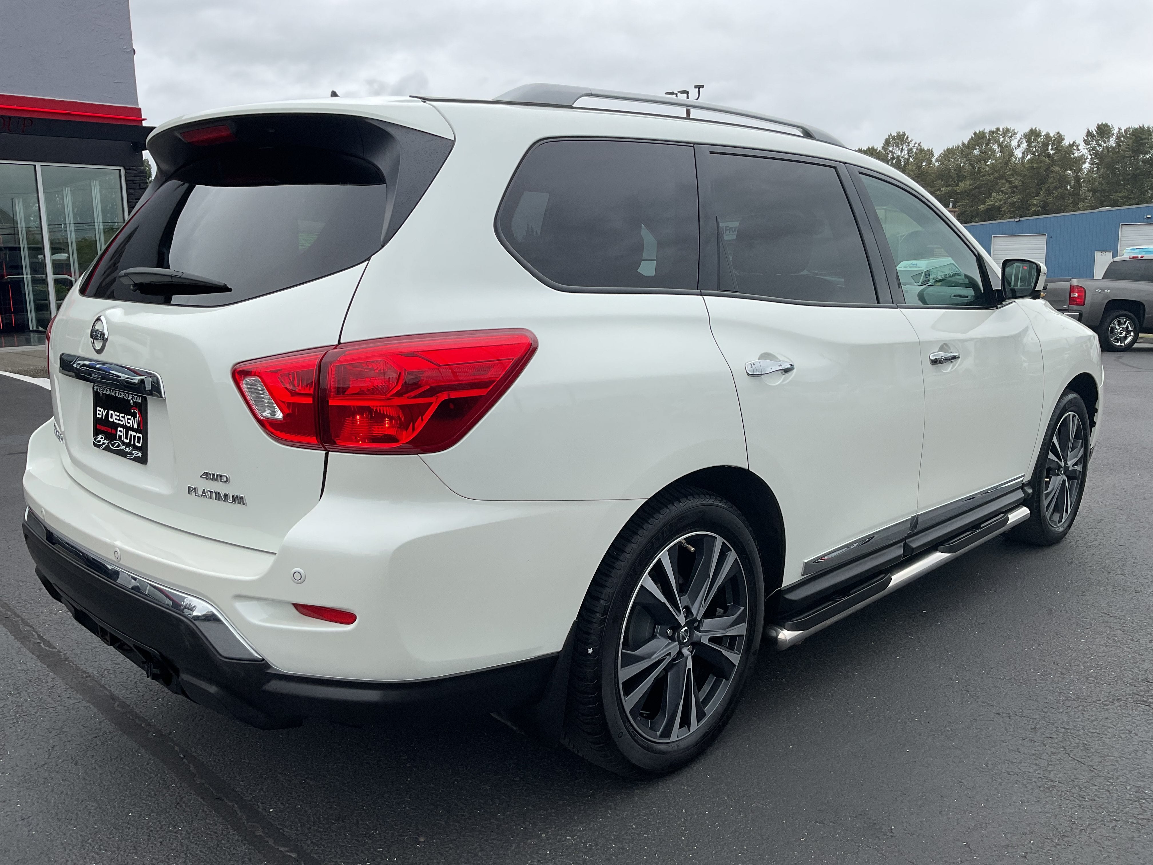 2017 Nissan Pathfinder Platinum 3rd row 4x4