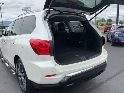 2017 Nissan Pathfinder Platinum 3rd row 4x4