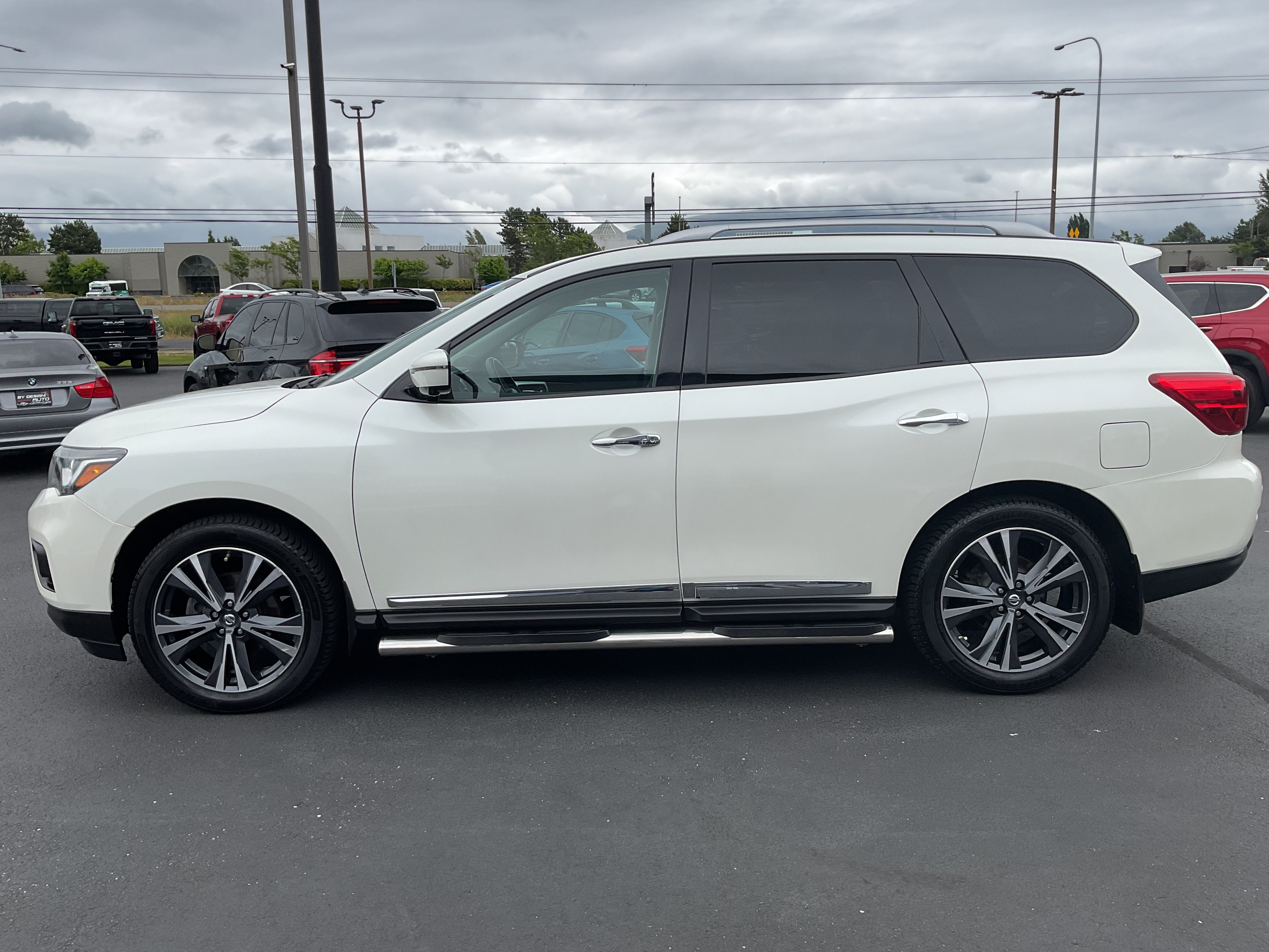 2017 Nissan Pathfinder Platinum 3rd row 4x4