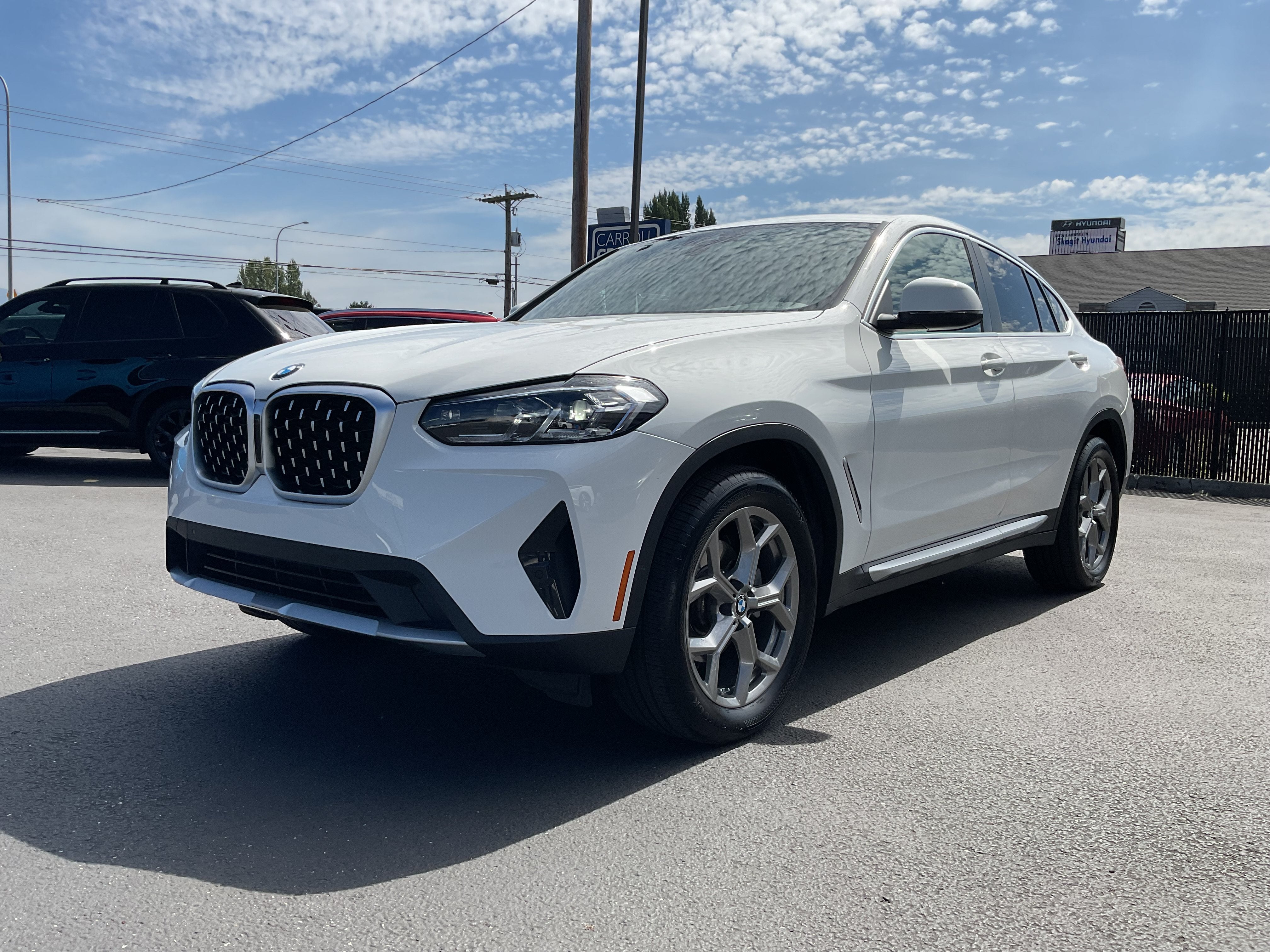 2025 BMW X4 xDrive30i AWD