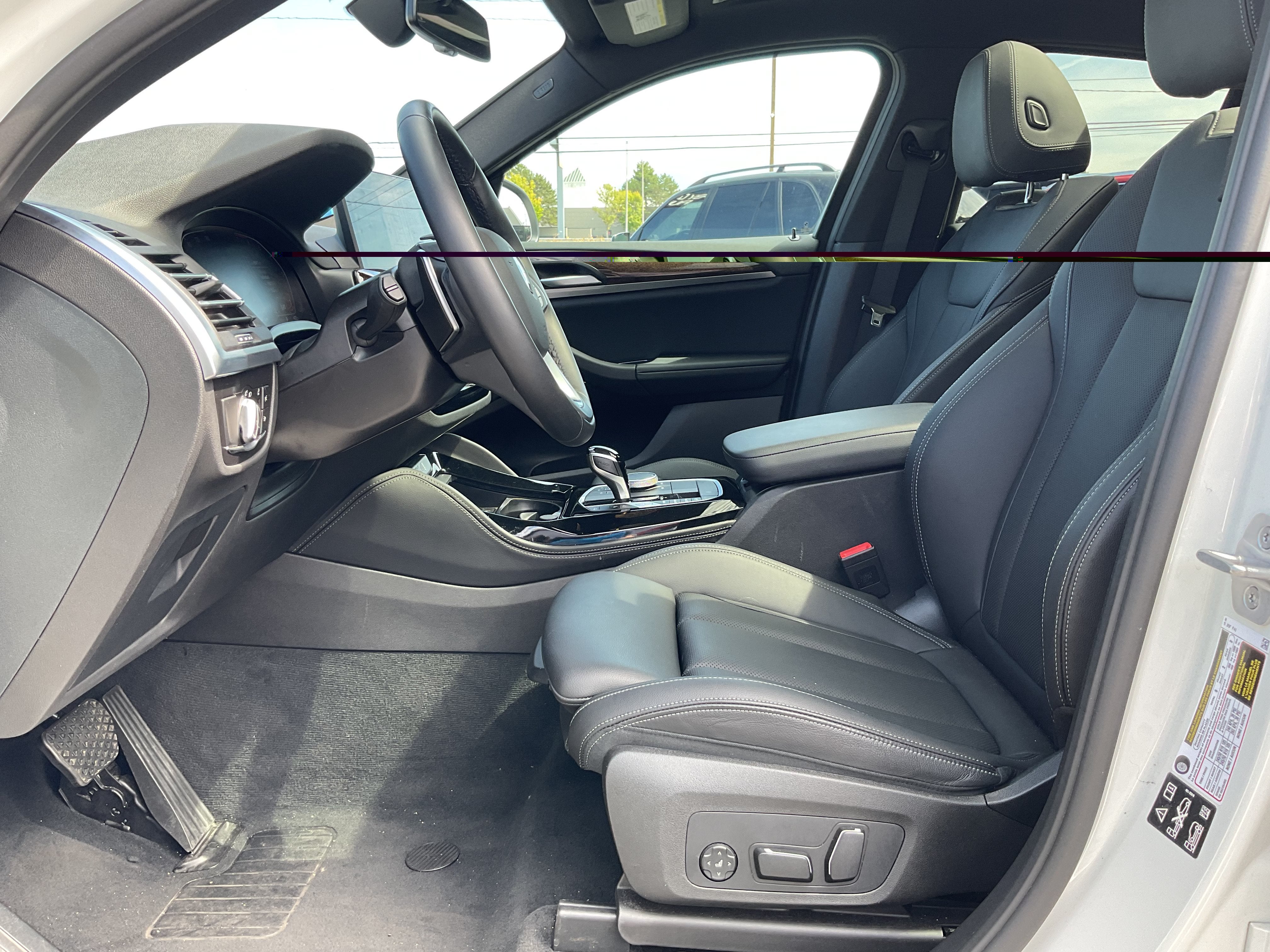 2025 BMW X4 xDrive30i AWD