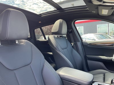 2025 BMW X4 xDrive30i AWD