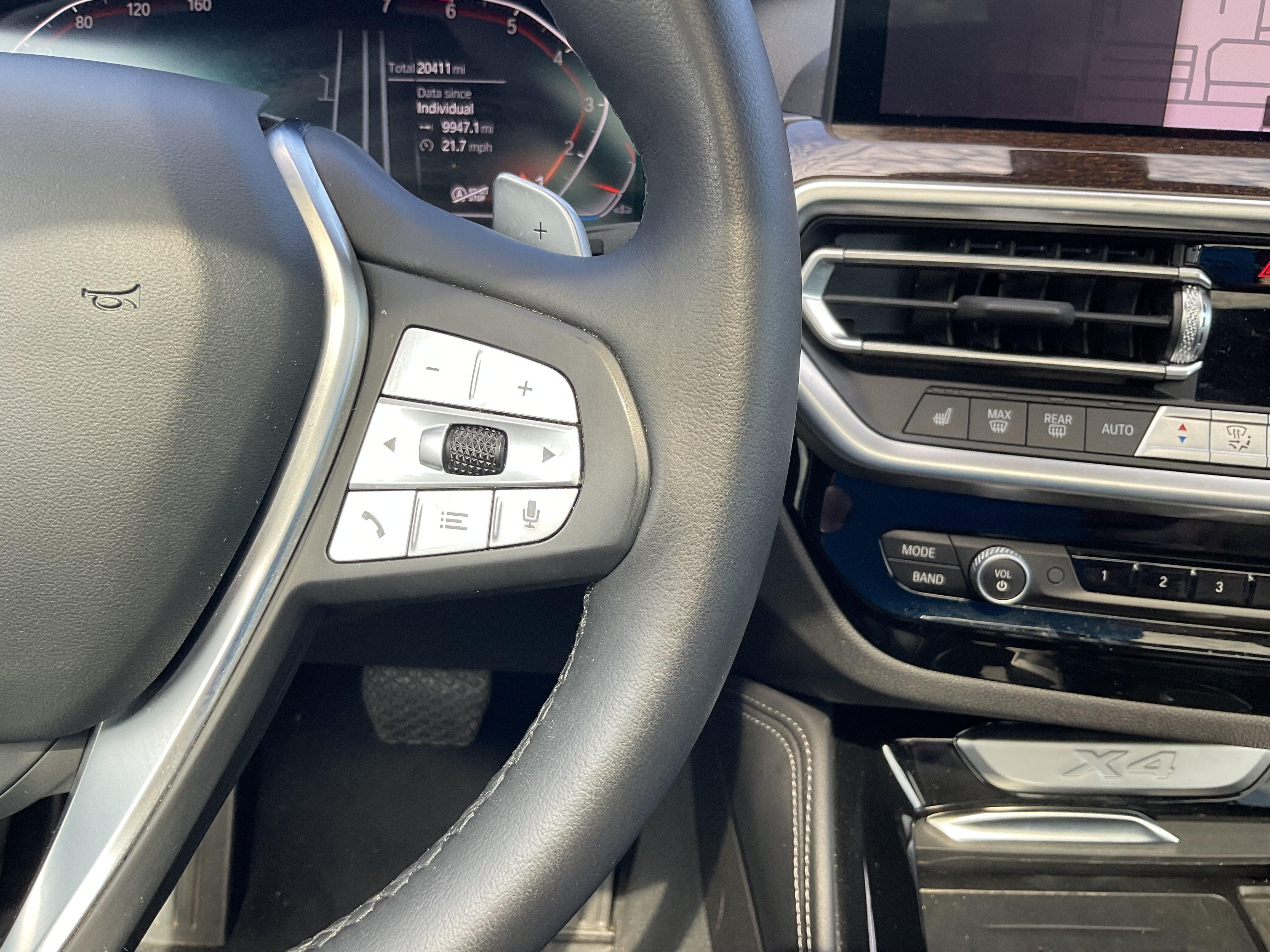 2025 BMW X4 xDrive30i AWD