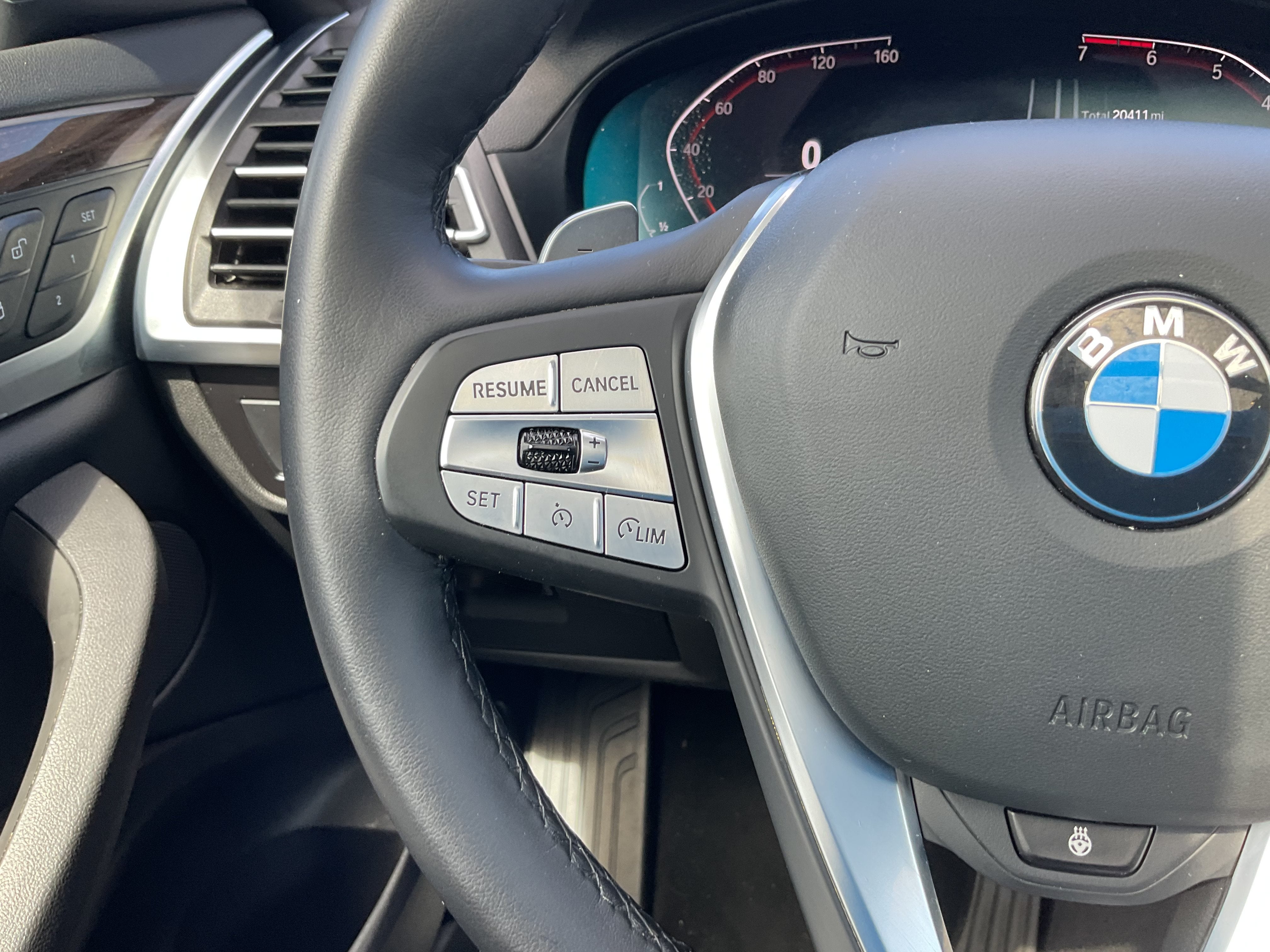 2025 BMW X4 xDrive30i AWD