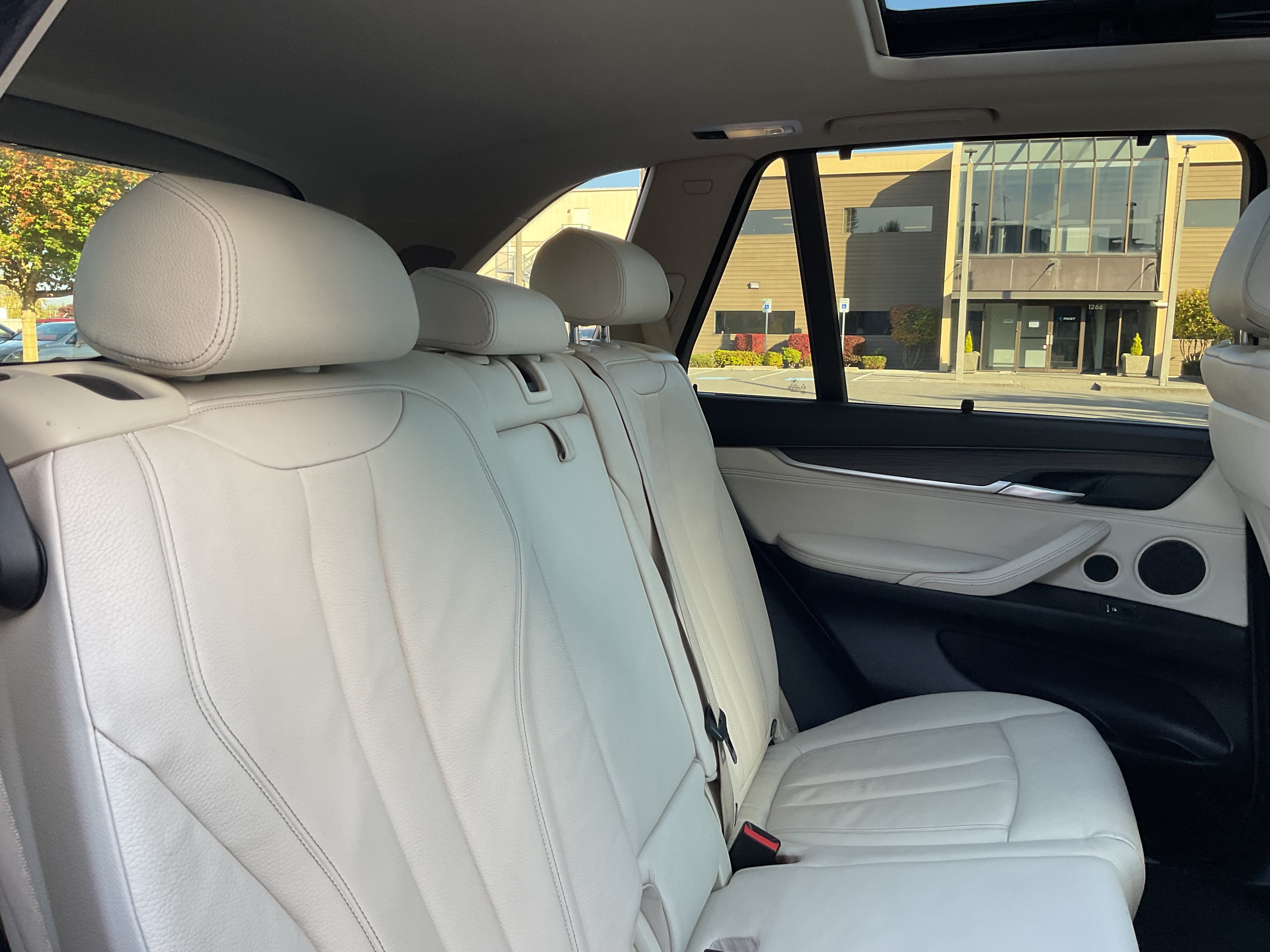 2014 BMW X5 xDrive35i w/3rd row seat