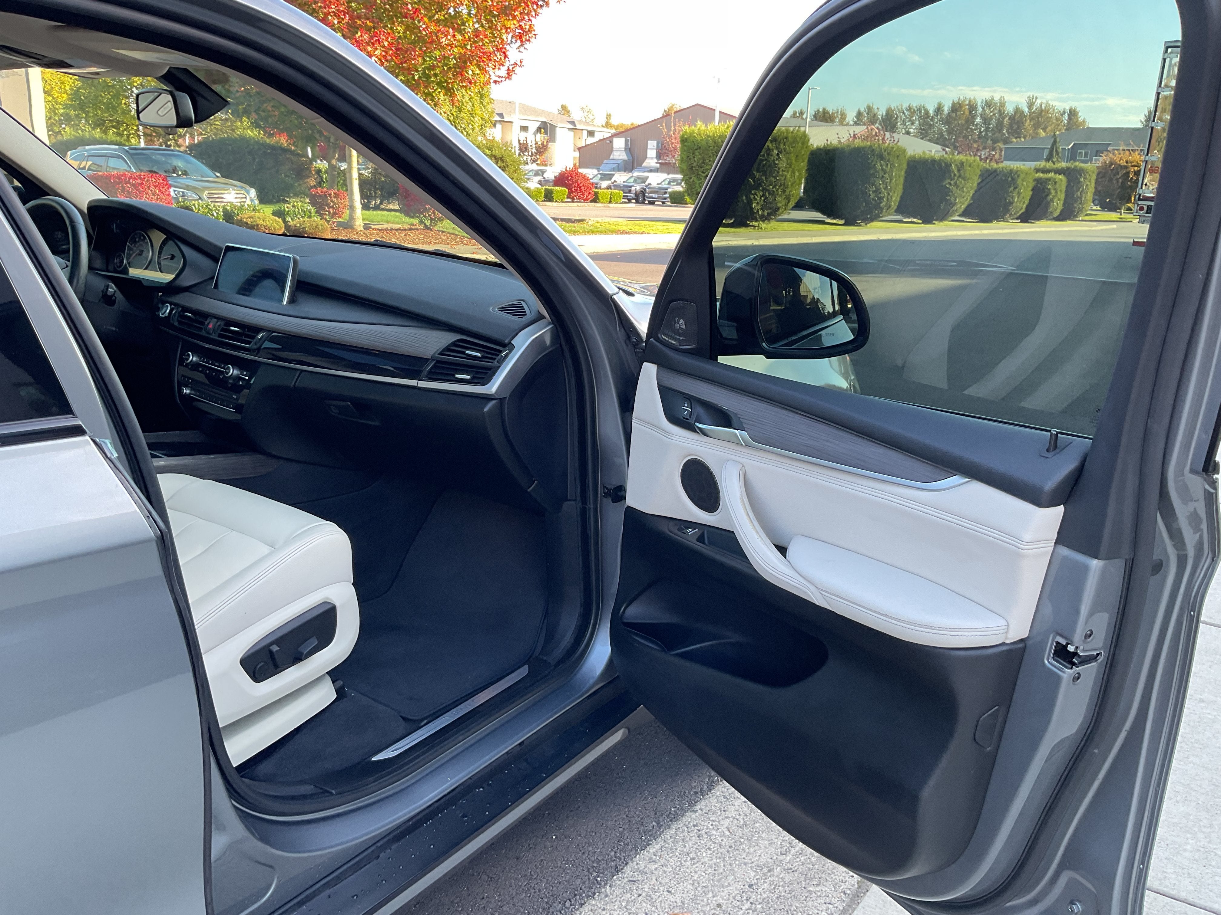 2014 BMW X5 xDrive35i w/3rd row seat