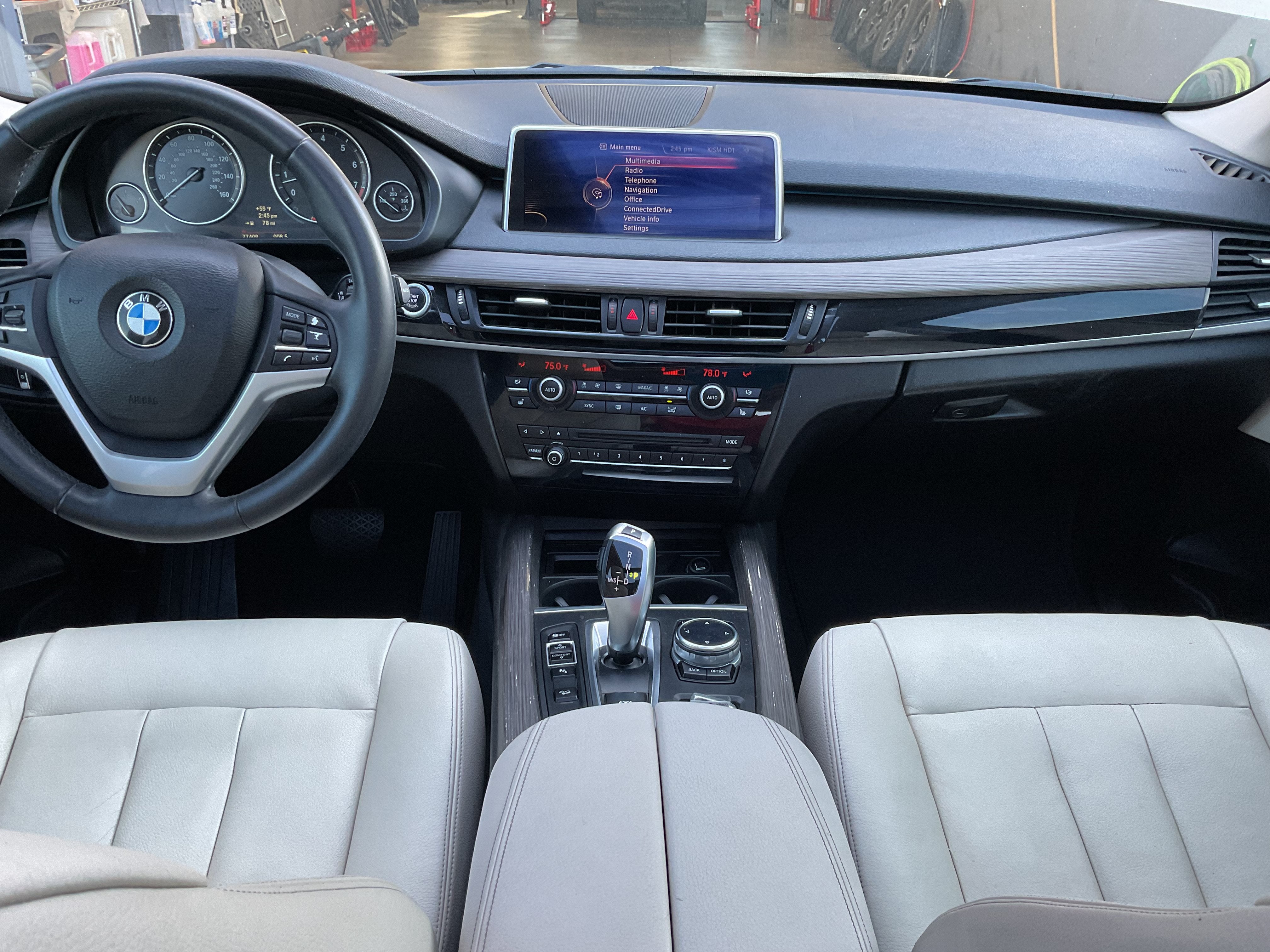 2014 BMW X5 xDrive35i w/3rd row seat