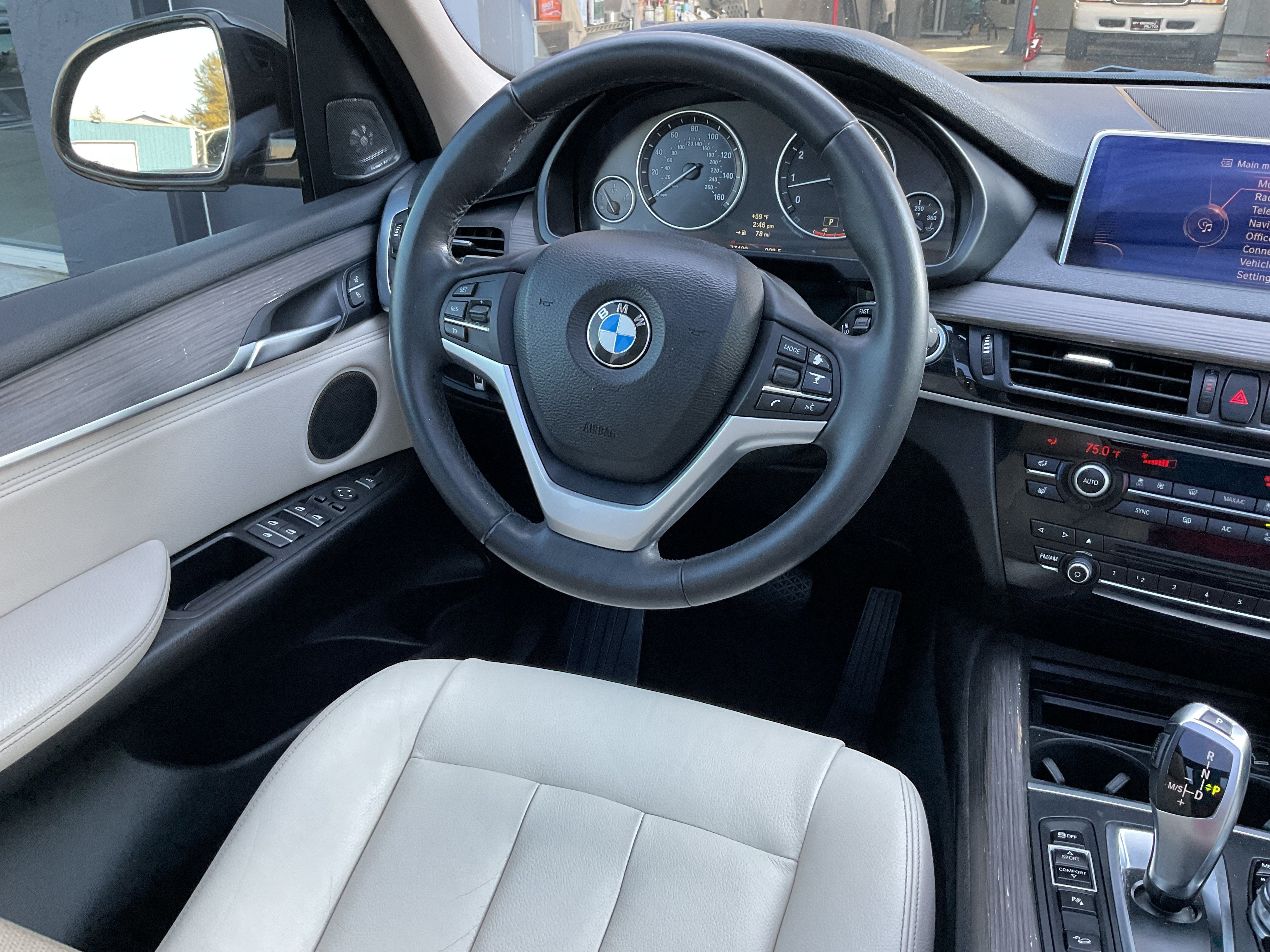 2014 BMW X5 xDrive35i w/3rd row seat