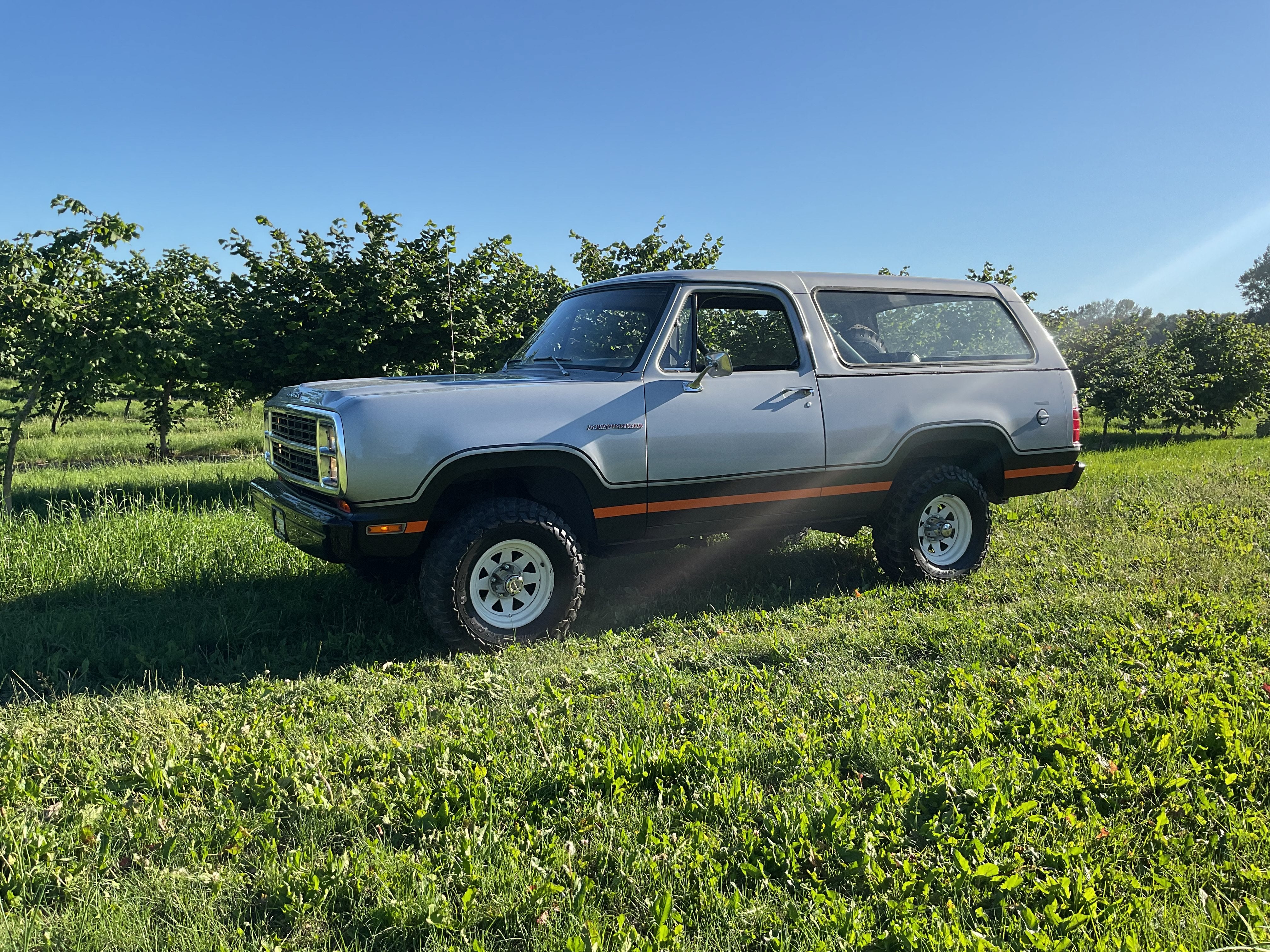 1980 Dodge Ramcharger AW100 SUV