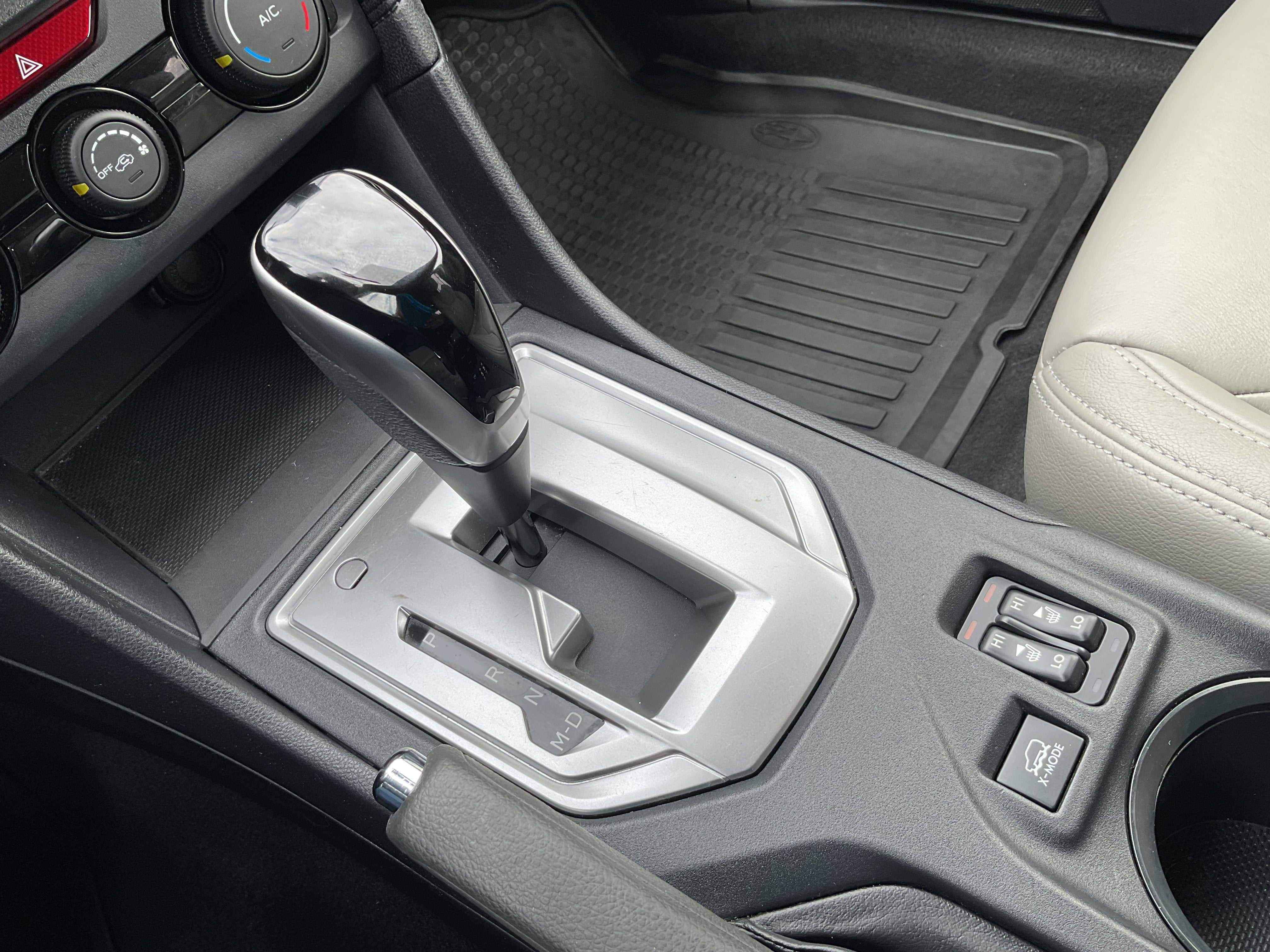 2018 Subaru Crosstrek Premium w/ Leather