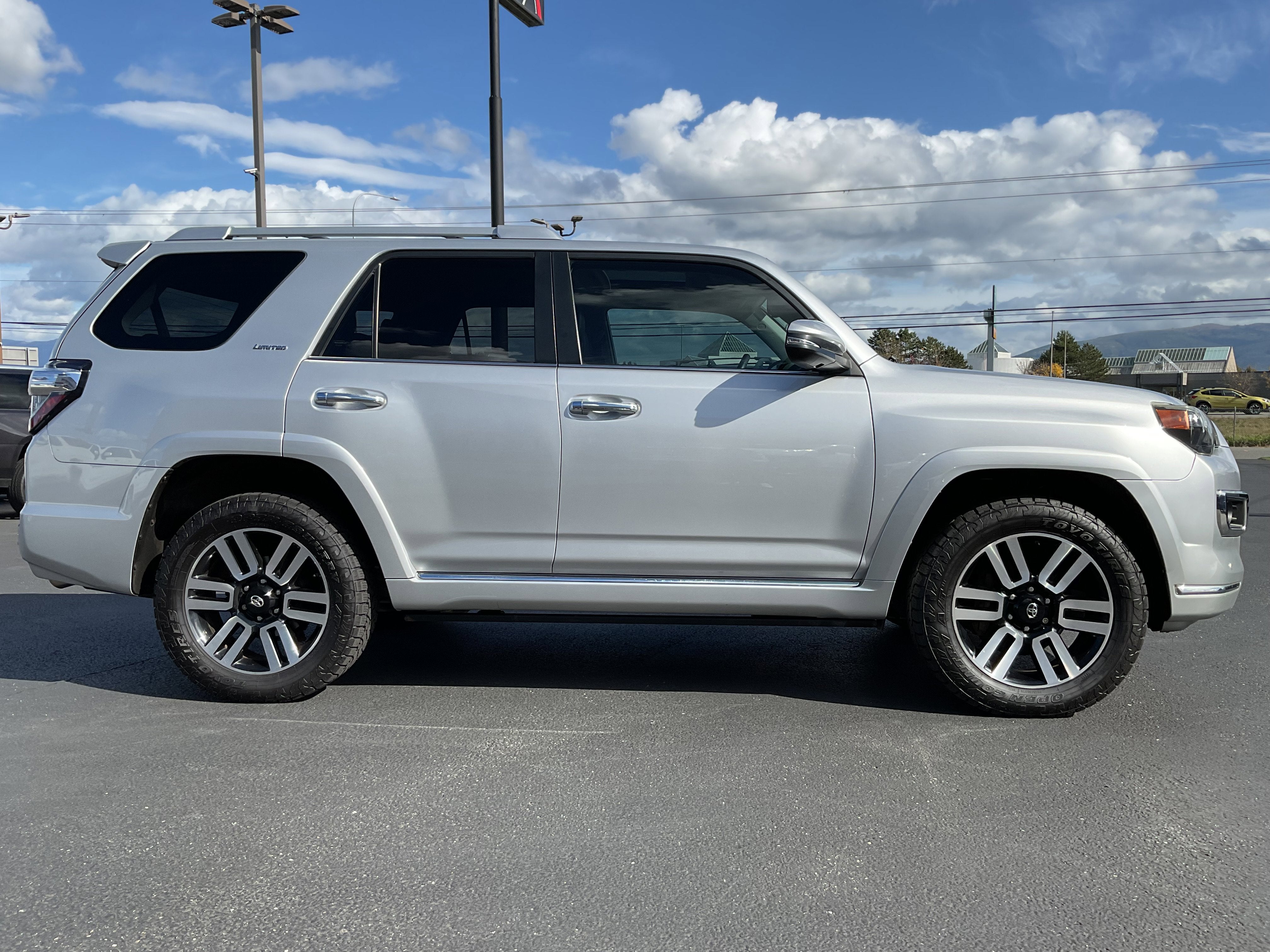 2017 Toyota 4Runner Limited 3rd row 4x4