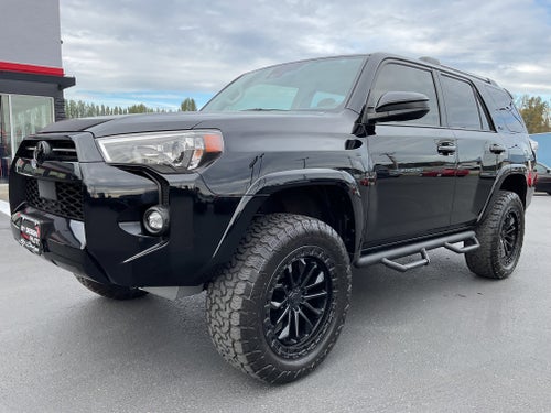 2024 Toyota 4Runner SR5 4x4 3rd row seating