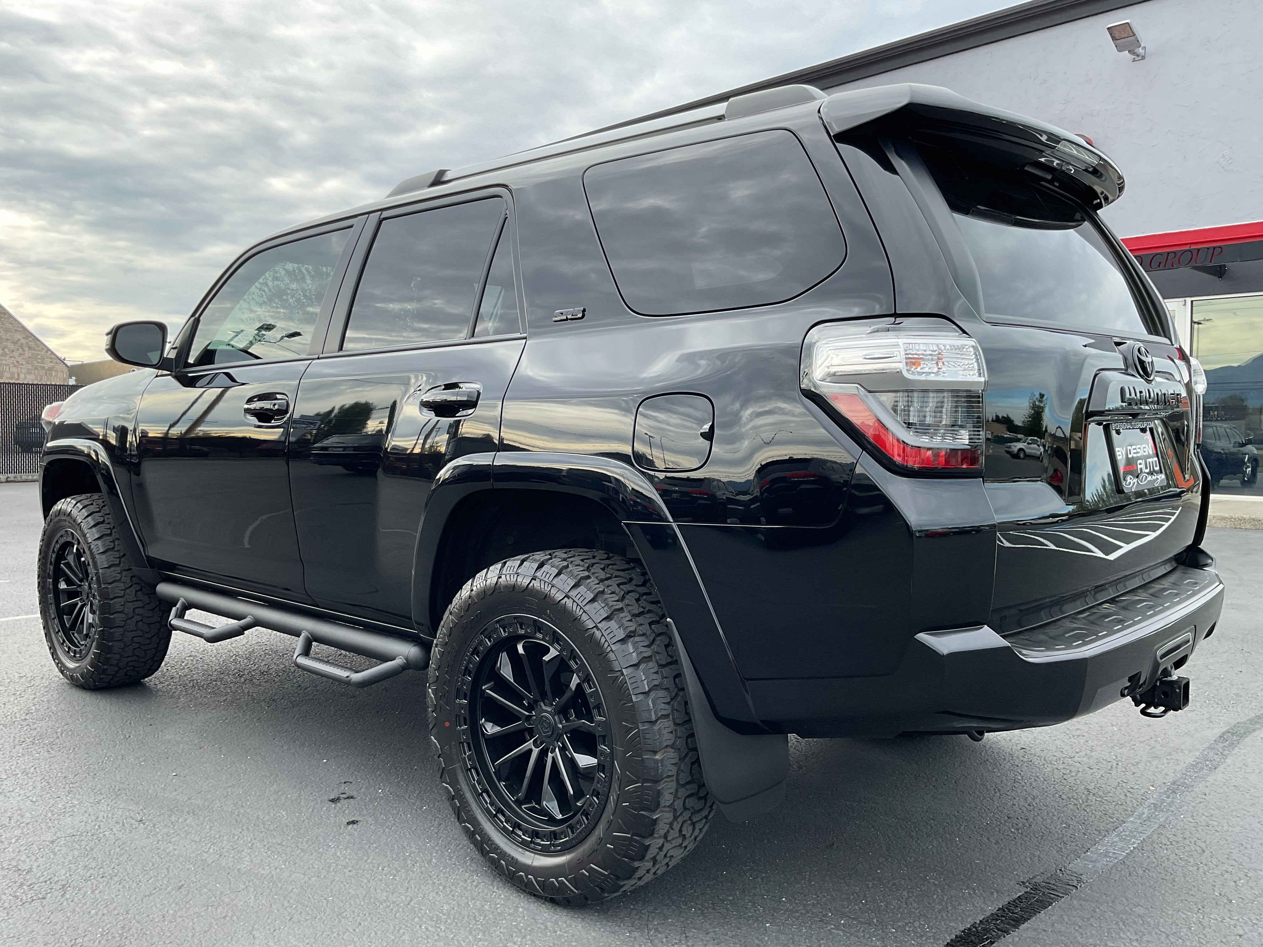 2024 Toyota 4Runner SR5 4x4 3rd row seating