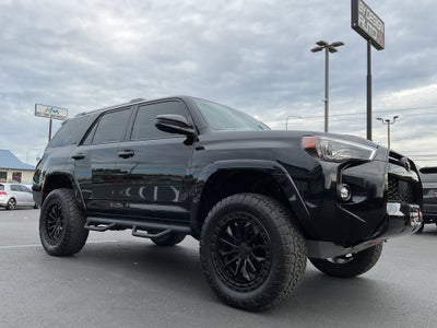 2024 Toyota 4Runner SR5 4x4 3rd row seating