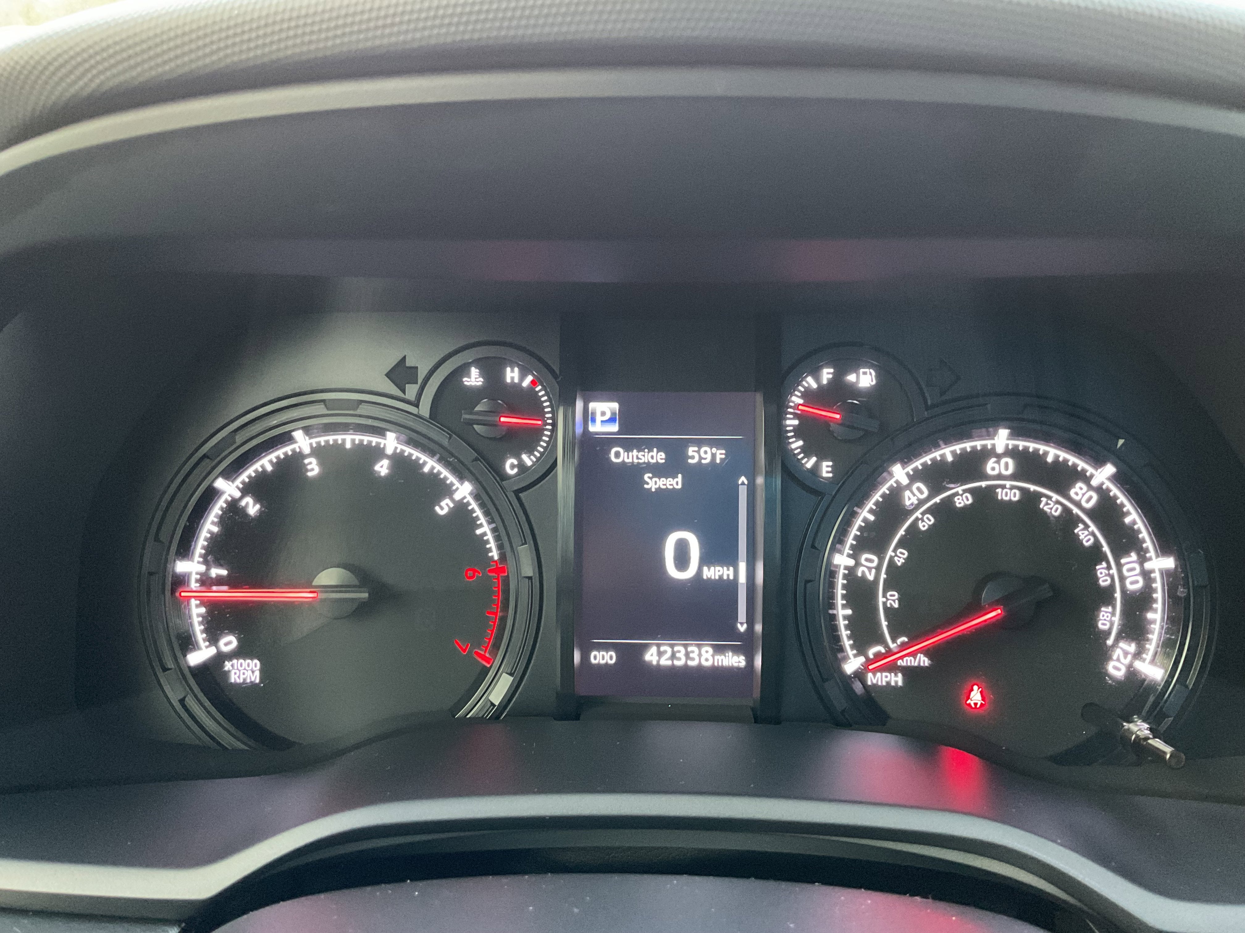 2024 Toyota 4Runner SR5 4x4 3rd row seating