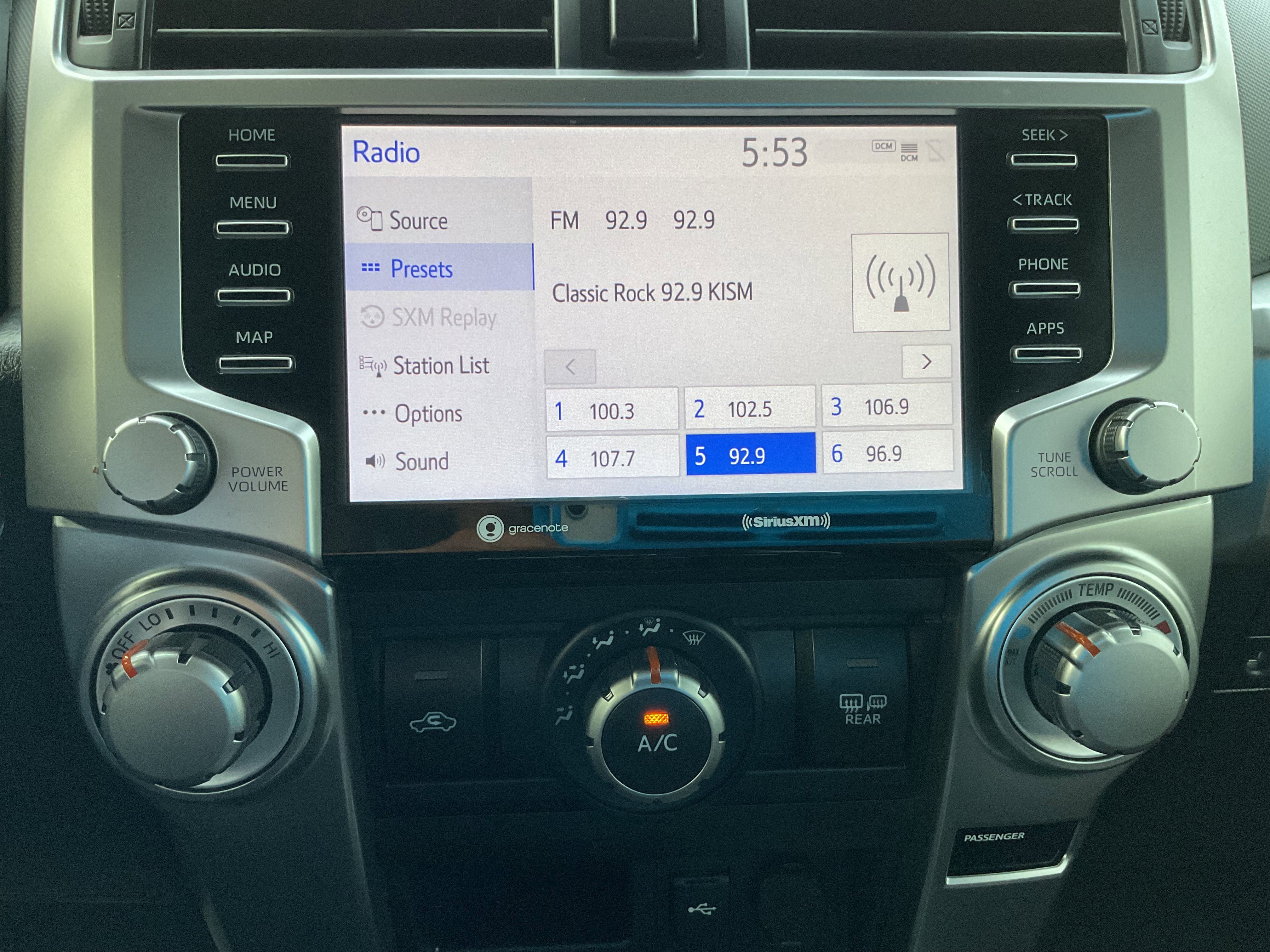 2024 Toyota 4Runner SR5 4x4 3rd row seating