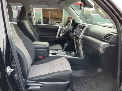 2024 Toyota 4Runner SR5 4x4 3rd row seating