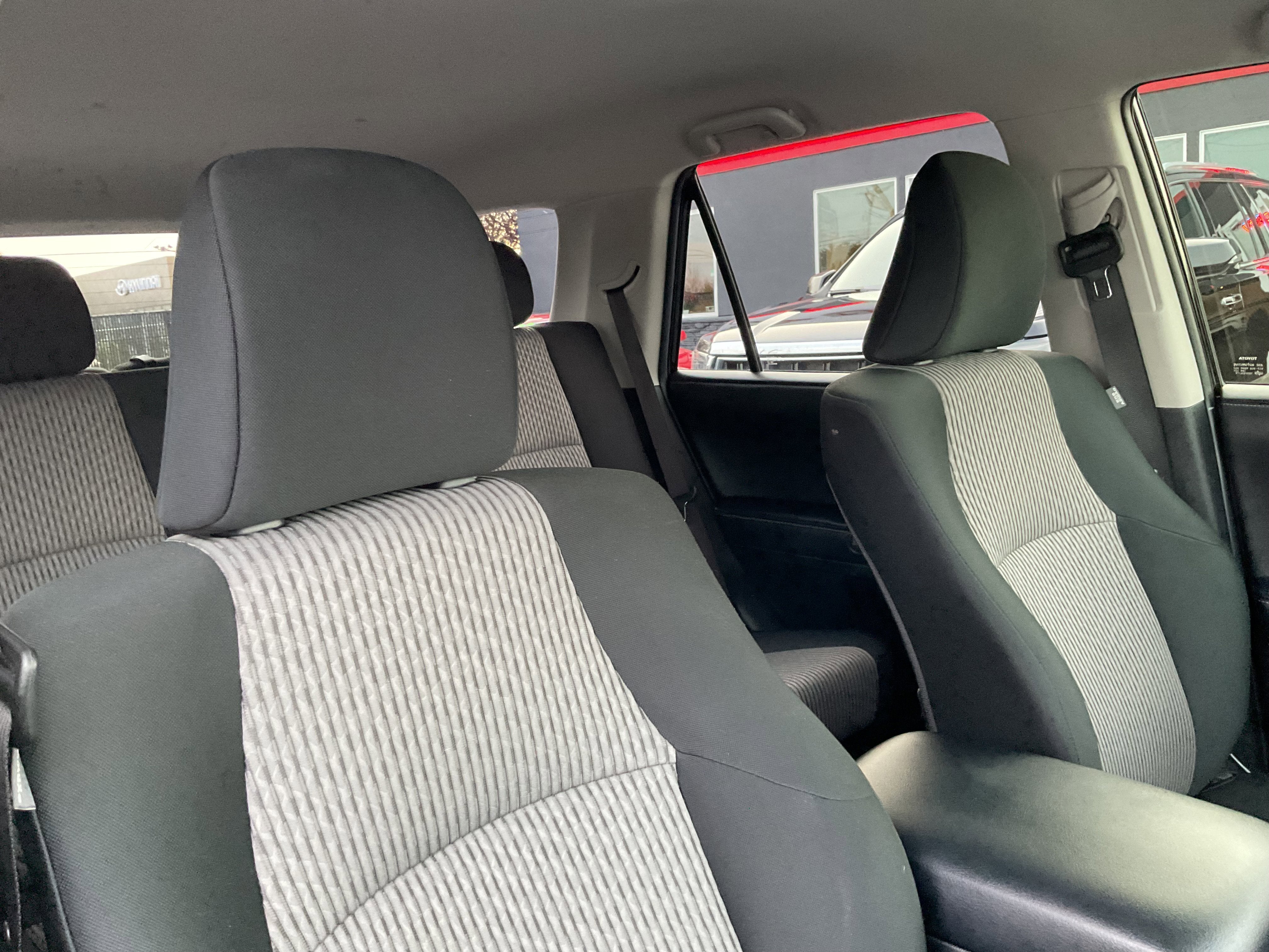 2024 Toyota 4Runner SR5 4x4 3rd row seating