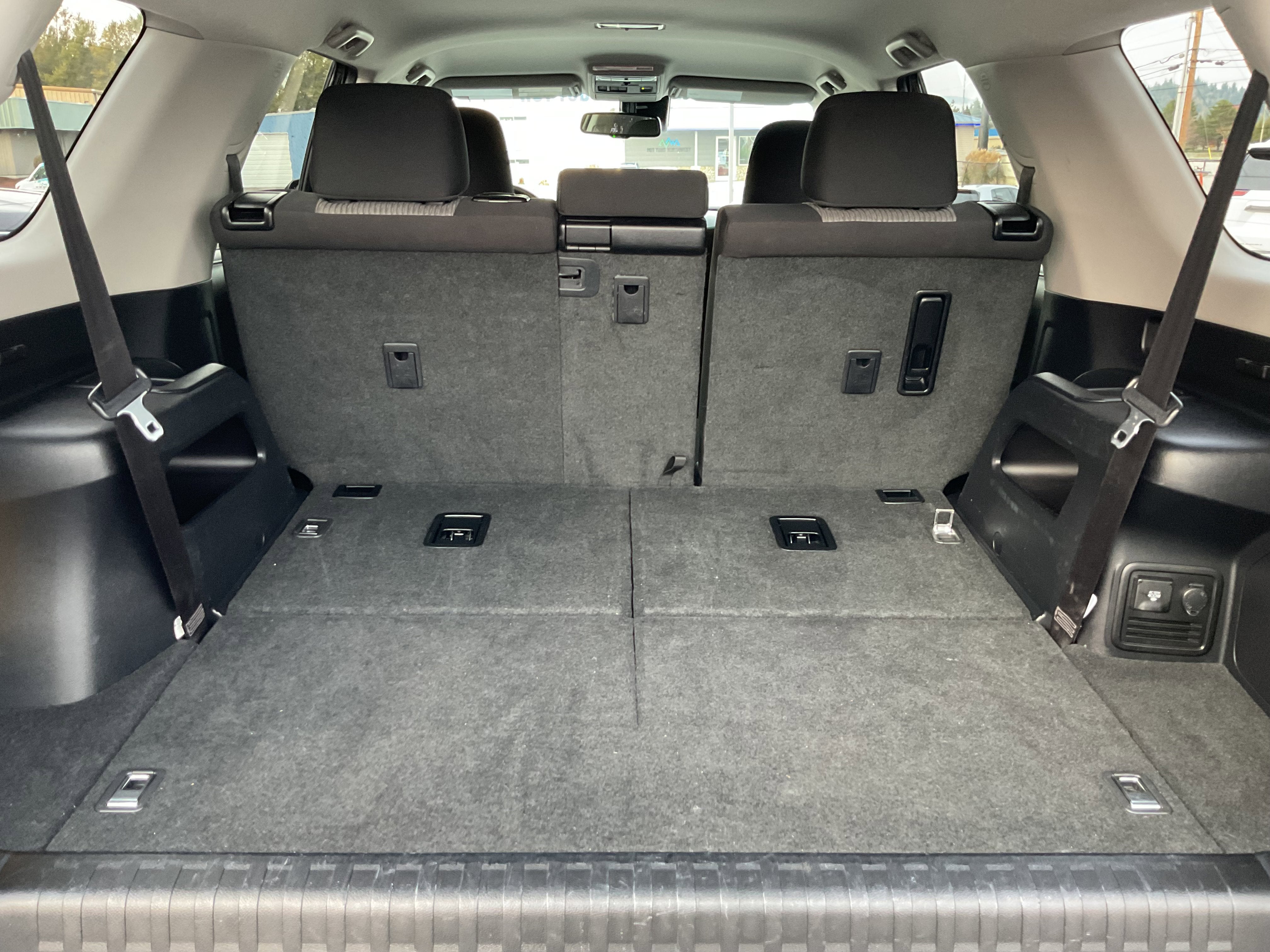 2024 Toyota 4Runner SR5 4x4 3rd row seating