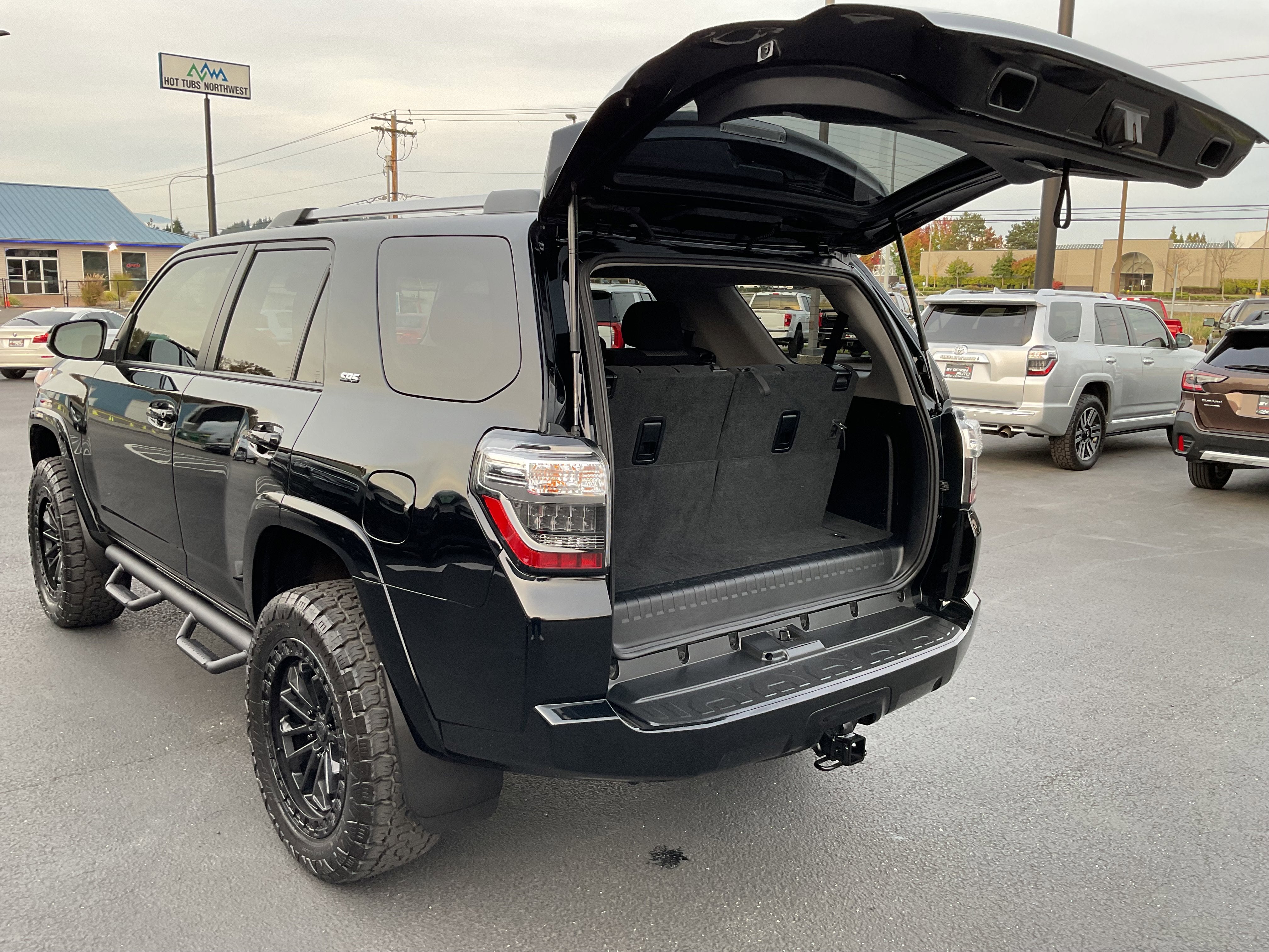 2024 Toyota 4Runner SR5 4x4 3rd row seating