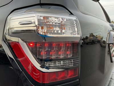 2024 Toyota 4Runner SR5 4x4 3rd row seating