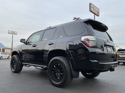 2024 Toyota 4Runner SR5 4x4 3rd row seating