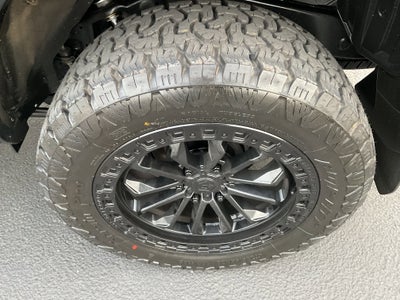 2024 Toyota 4Runner SR5 4x4 3rd row seating