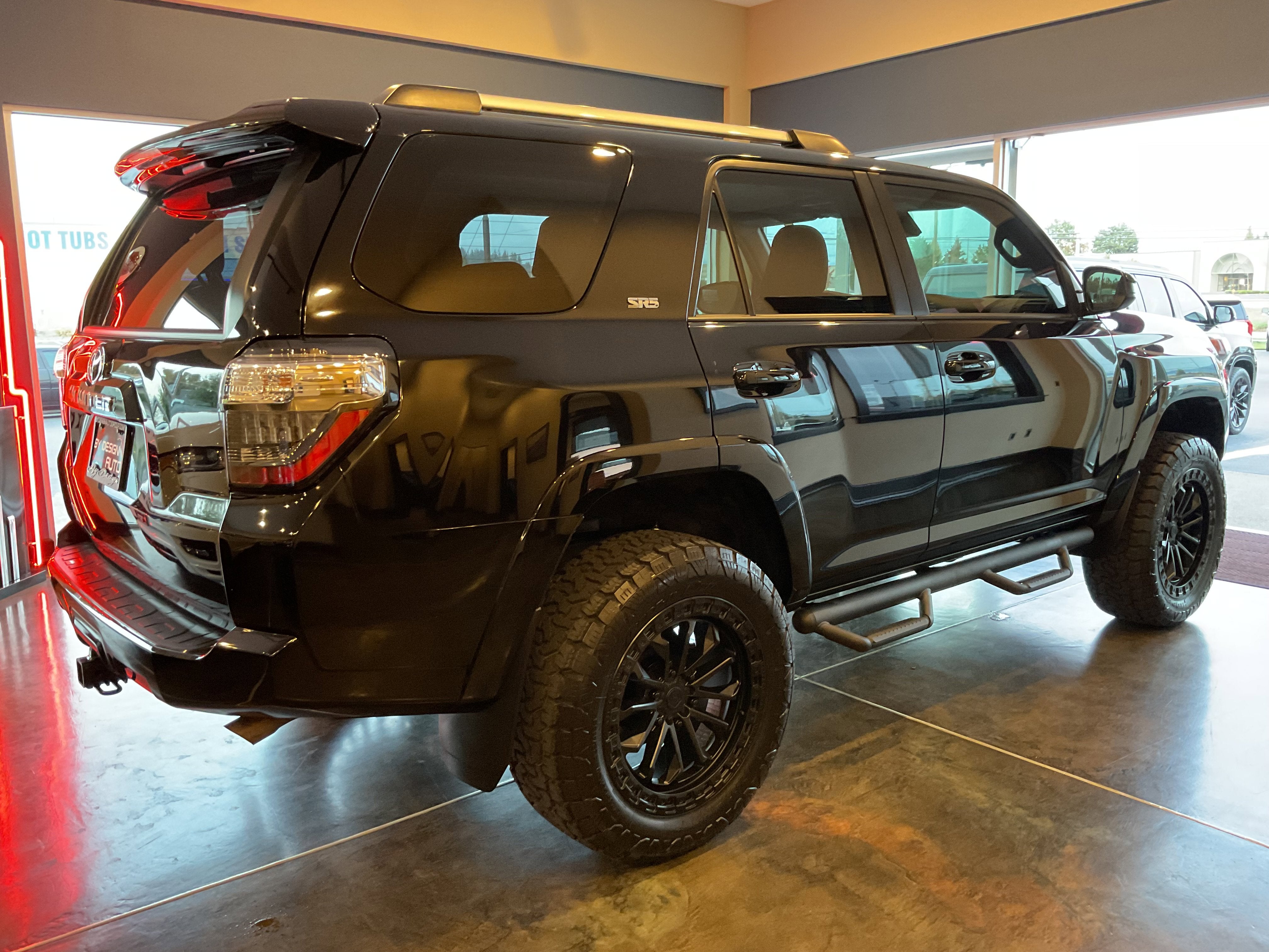 2024 Toyota 4Runner SR5 4x4 3rd row seating