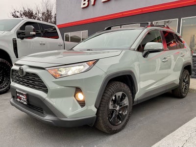 2020 Toyota RAV4 XLE AWD