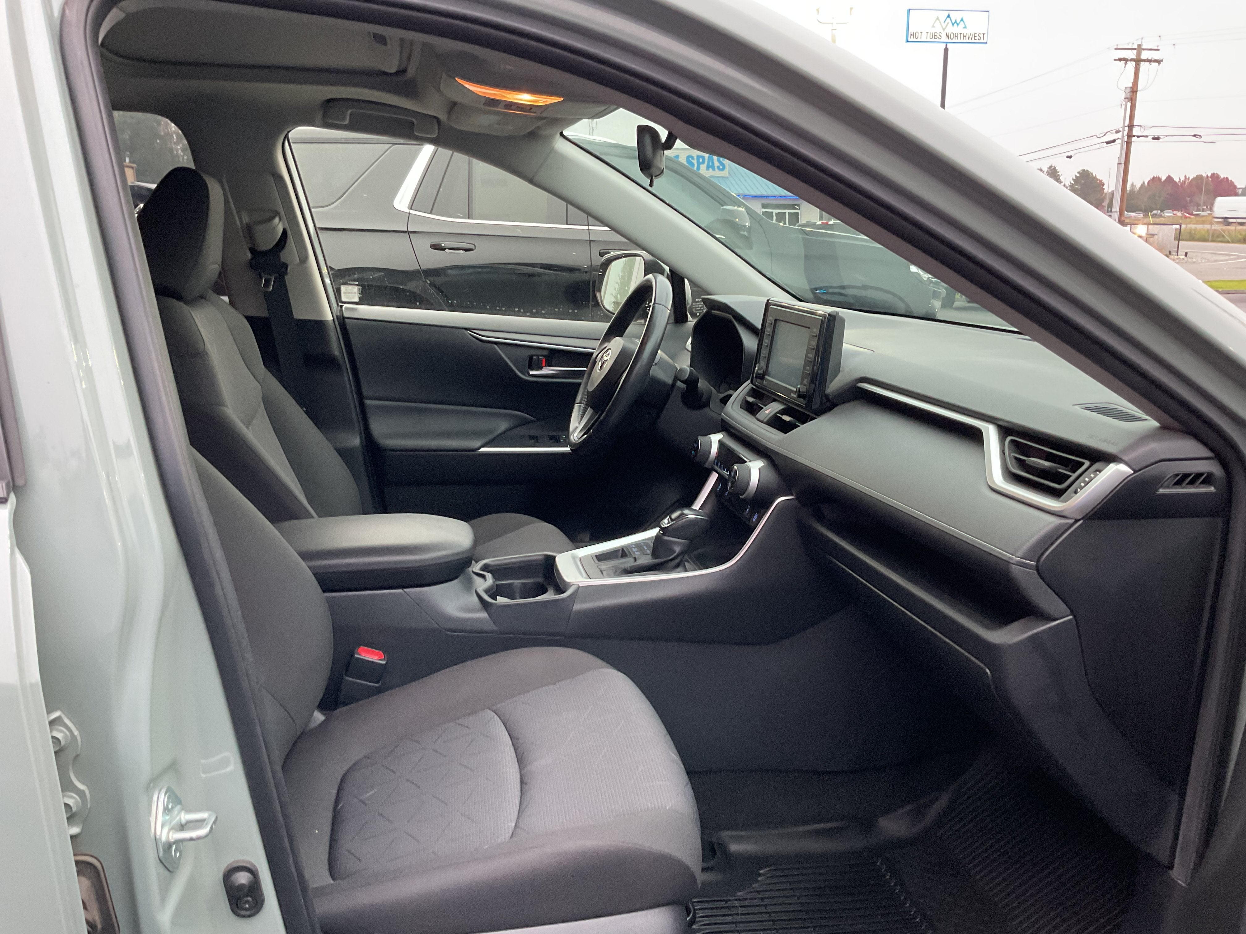 2020 Toyota RAV4 XLE AWD