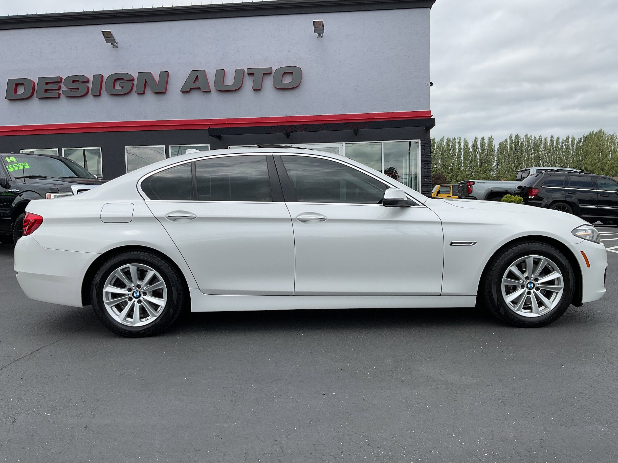 2015 BMW 5 Series 528i Luxury