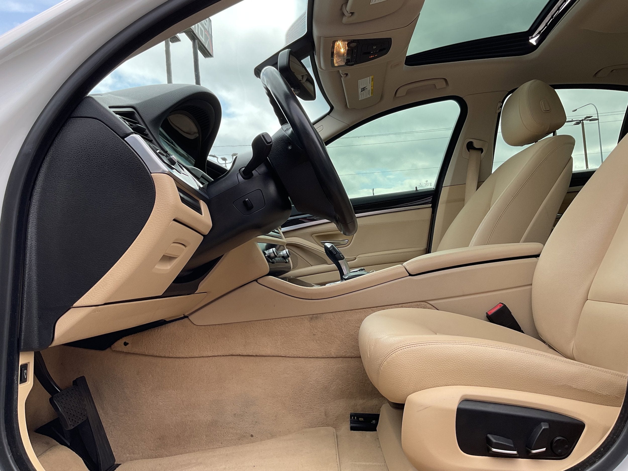 2015 BMW 5 Series 528i Luxury