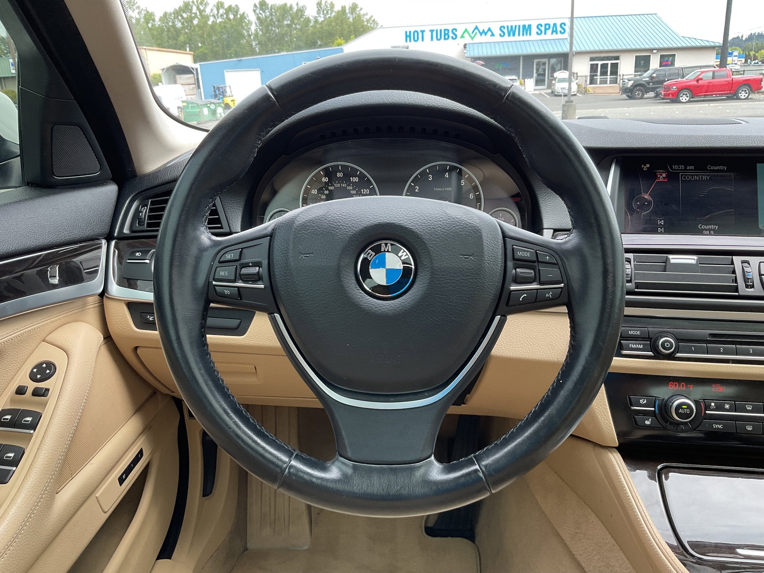 2015 BMW 5 Series 528i Luxury