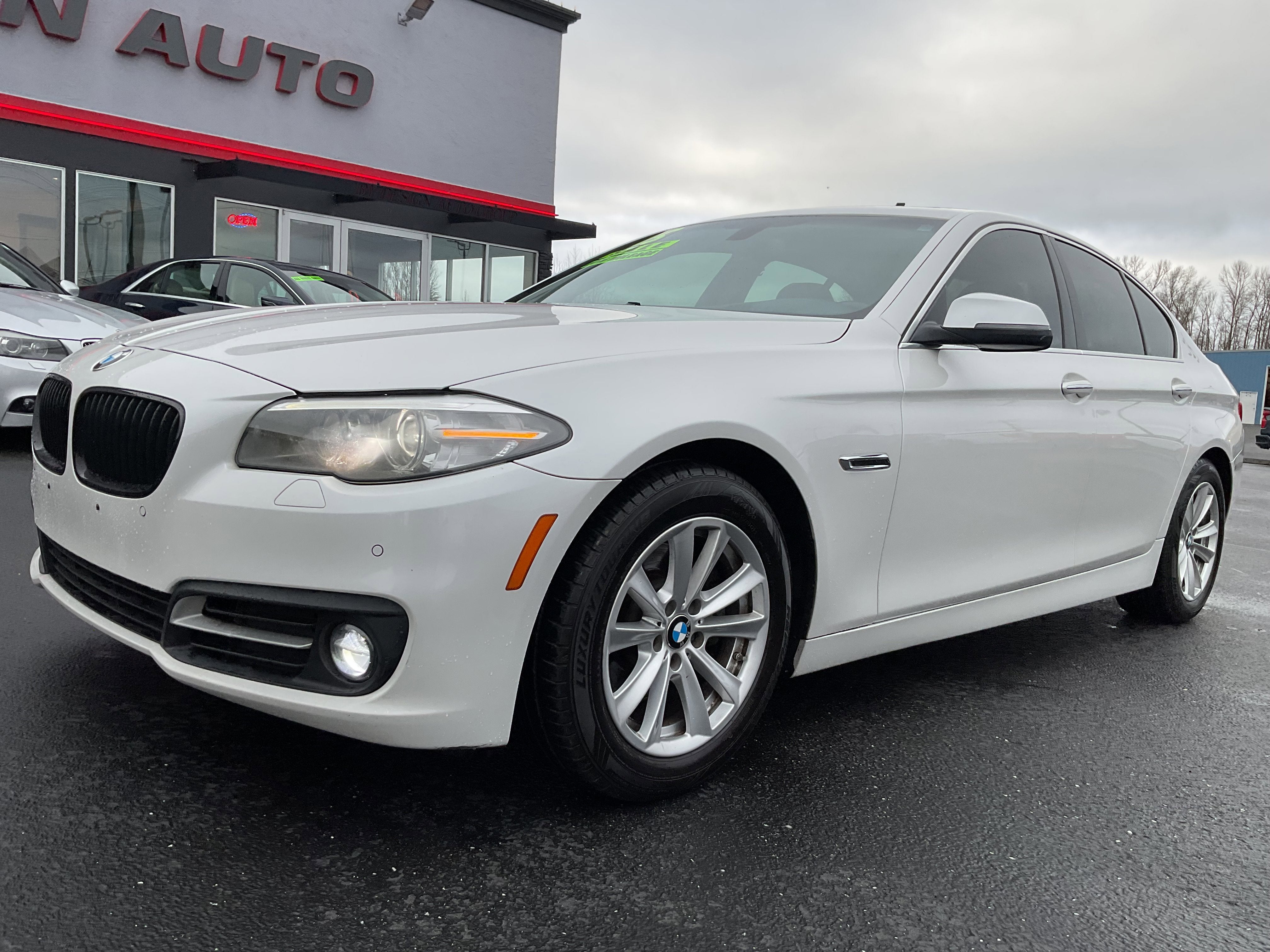 2015 BMW 5 Series 528i Luxury