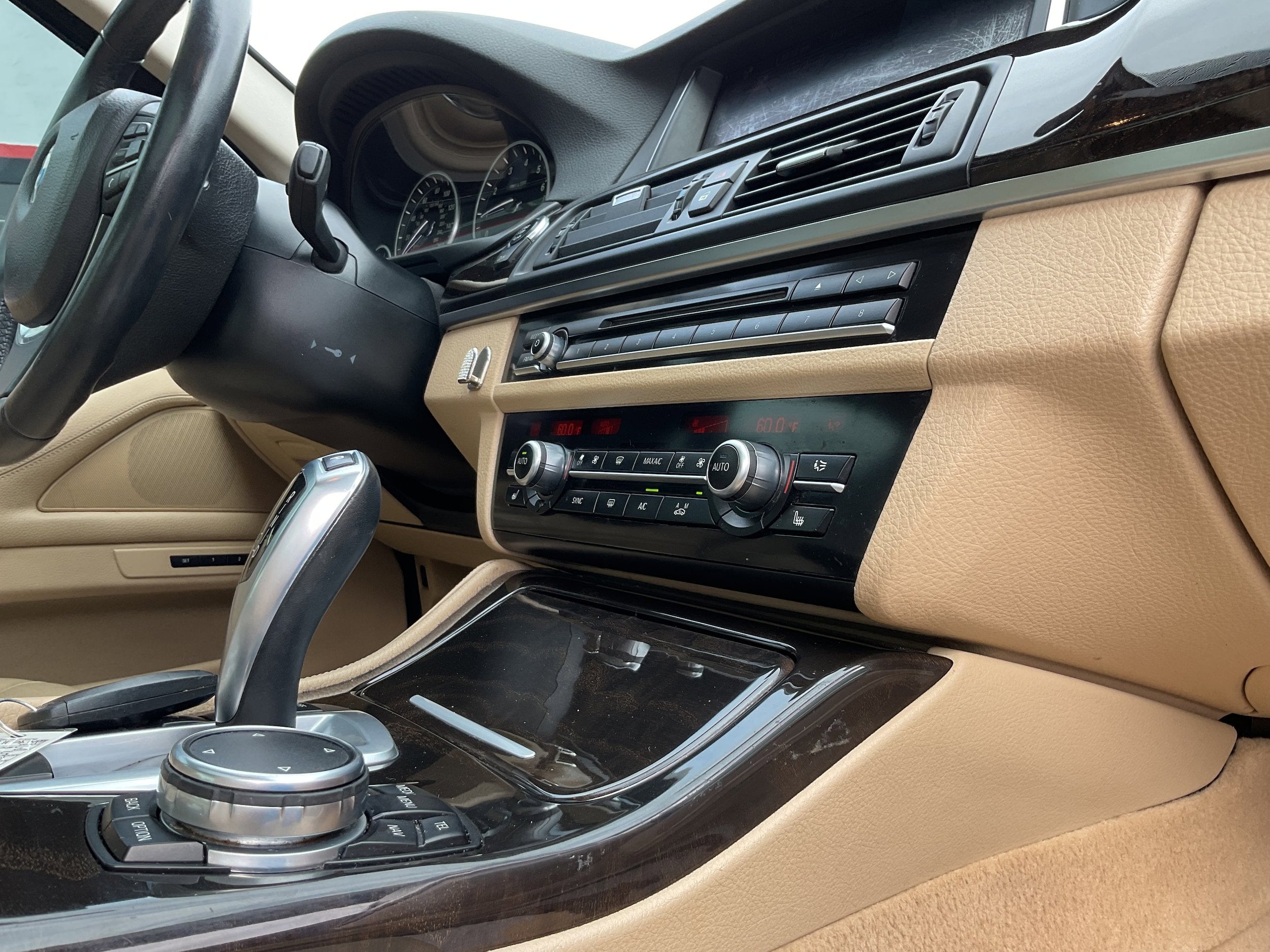 2015 BMW 5 Series 528i Luxury