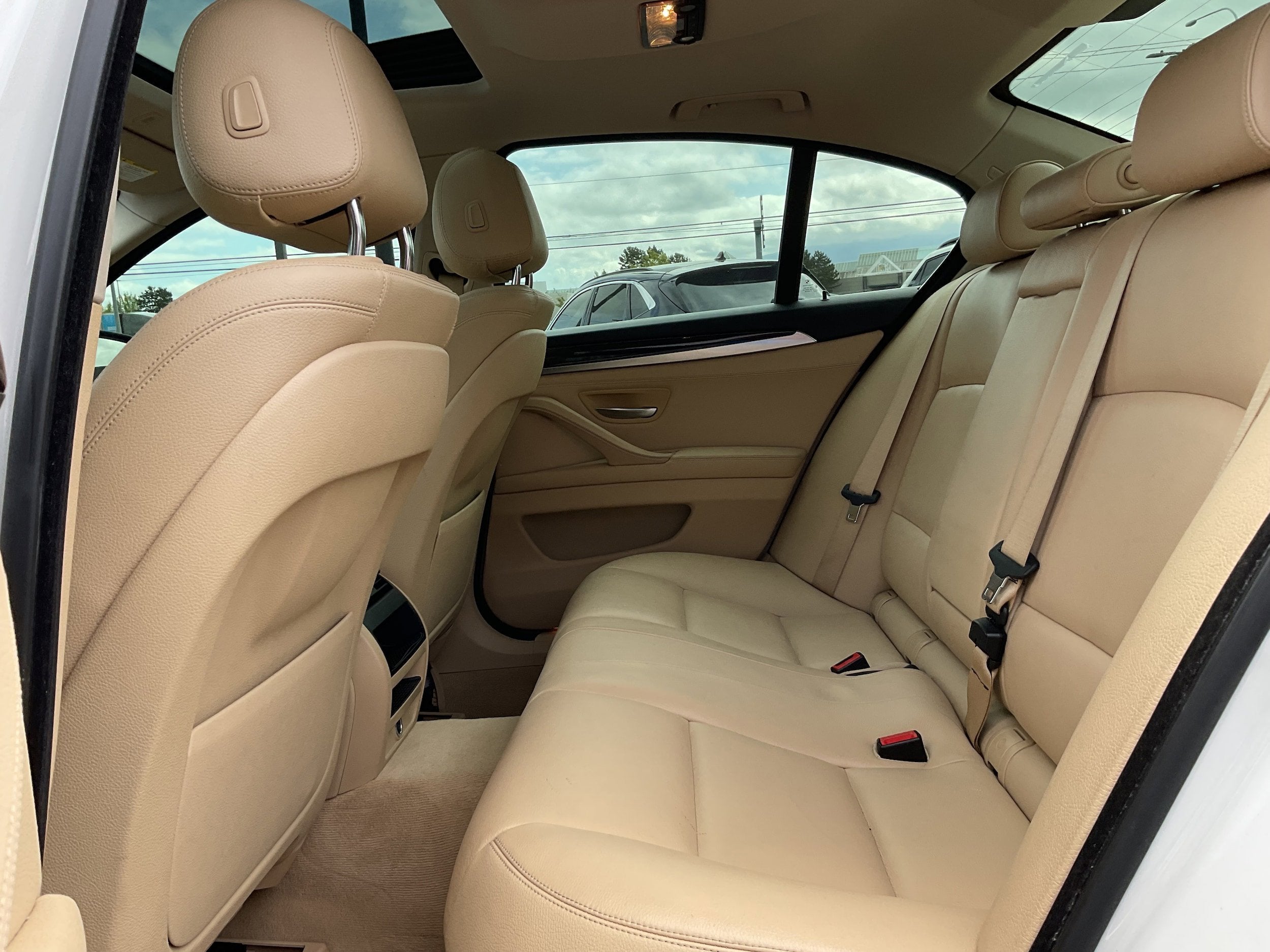 2015 BMW 5 Series 528i Luxury