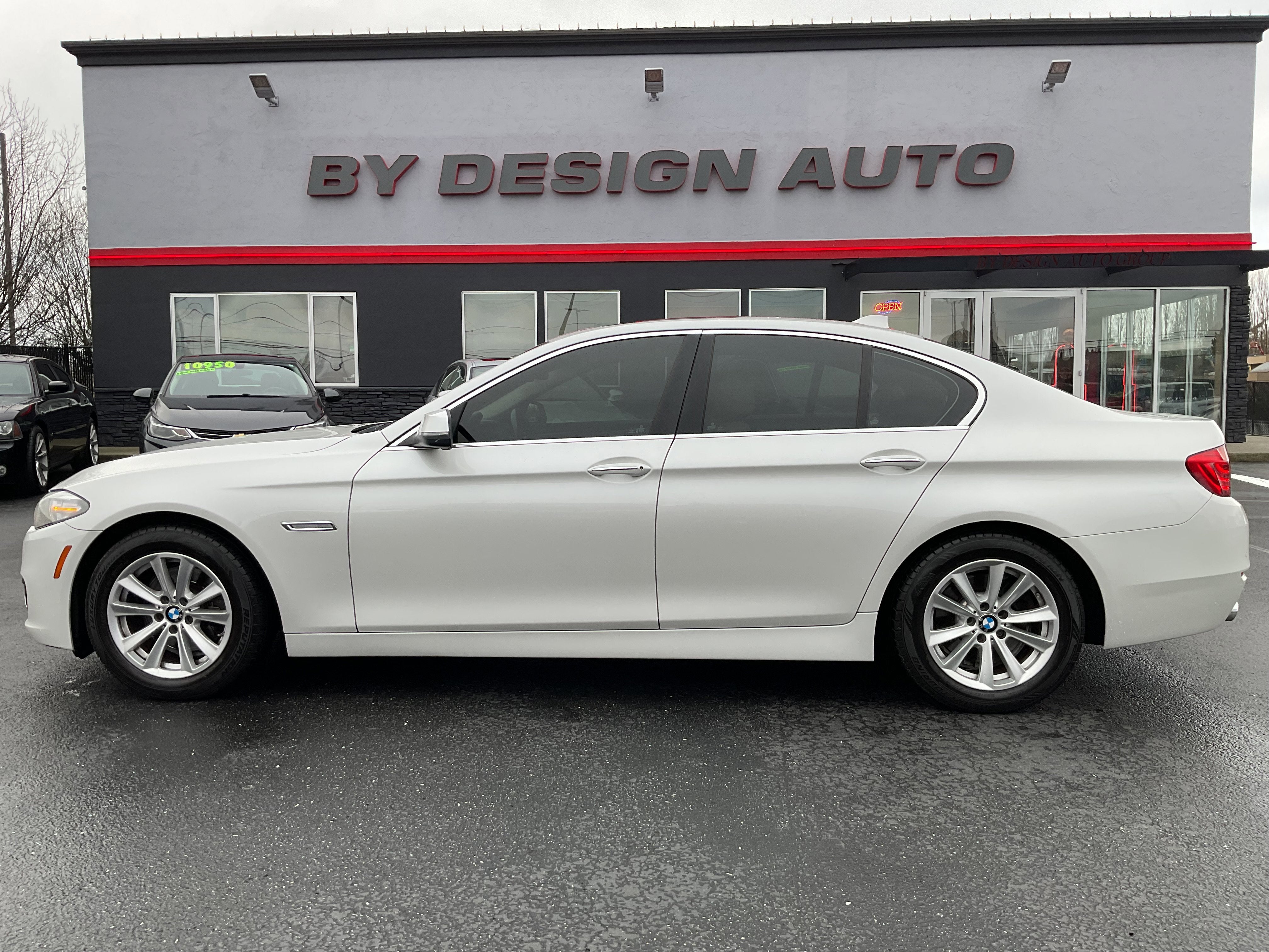 2015 BMW 5 Series 528i Luxury