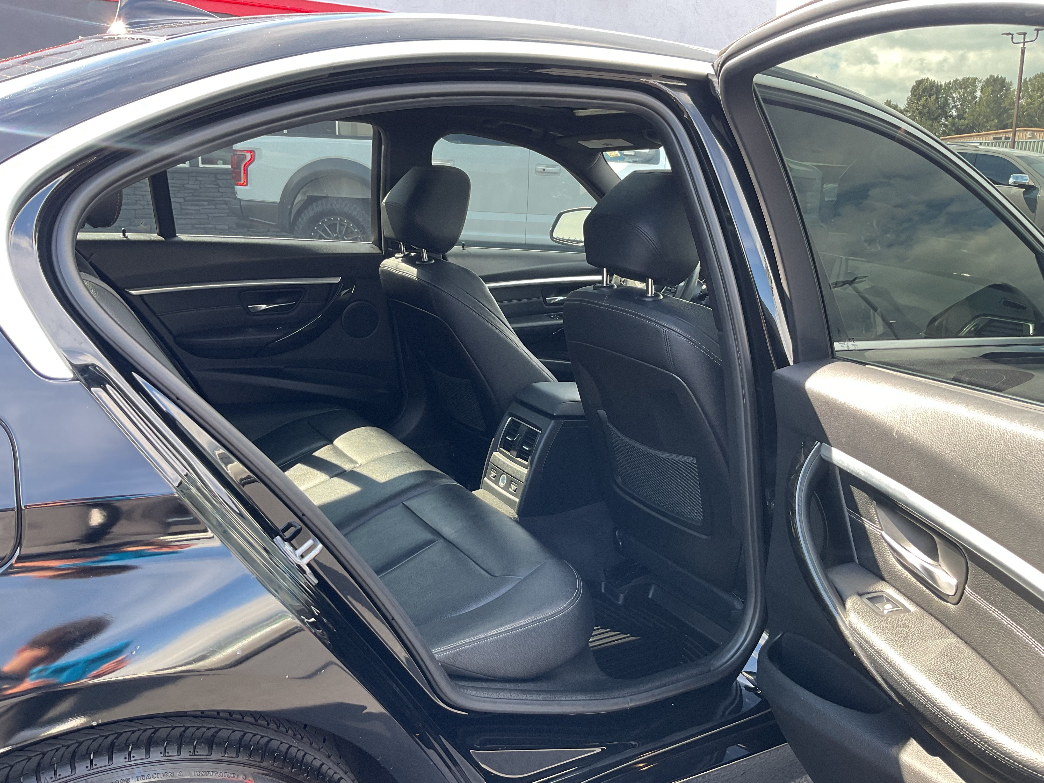2017 BMW 3 Series 330i xDrive