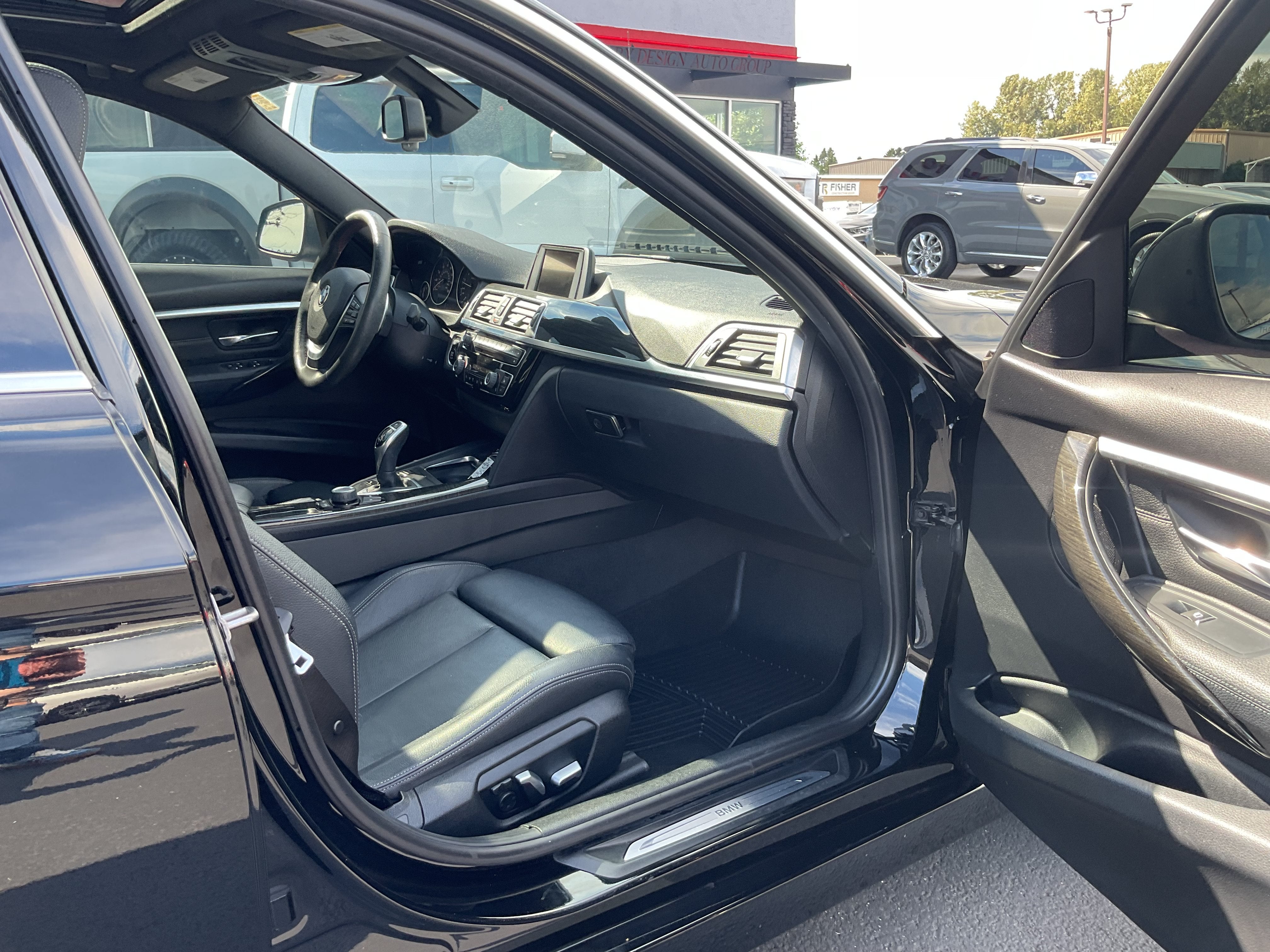 2017 BMW 3 Series 330i xDrive