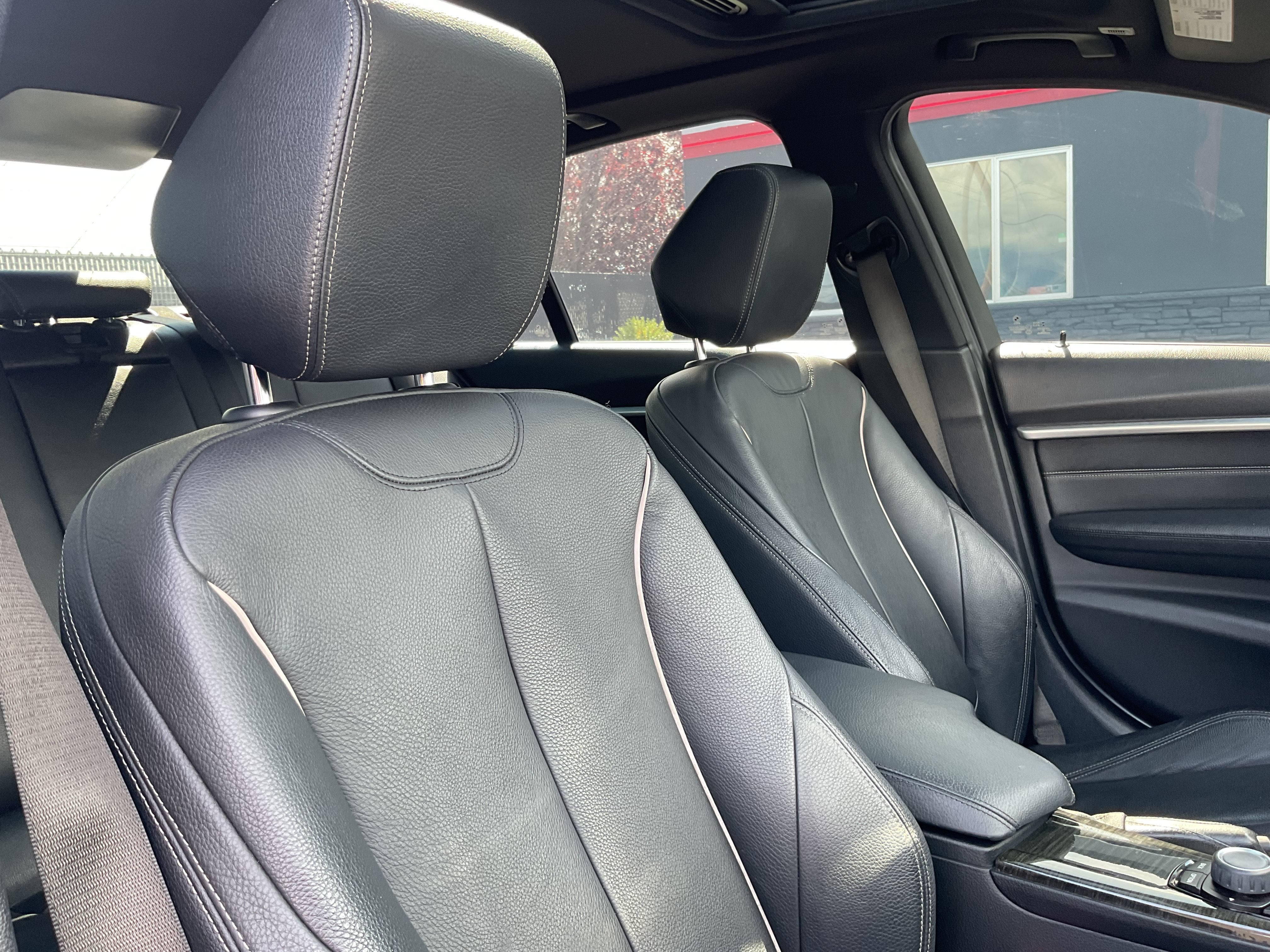 2017 BMW 3 Series 330i xDrive