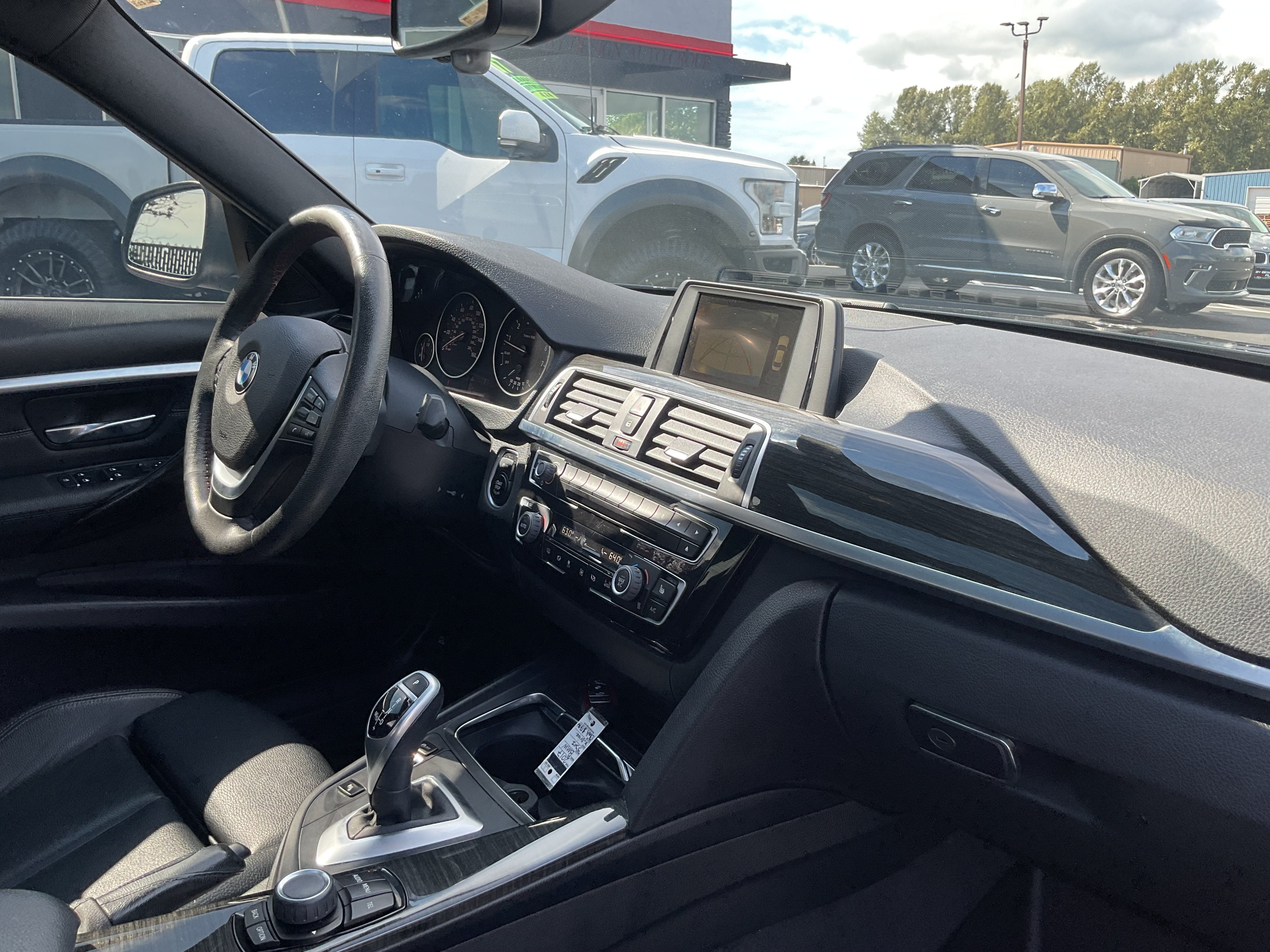 2017 BMW 3 Series 330i xDrive